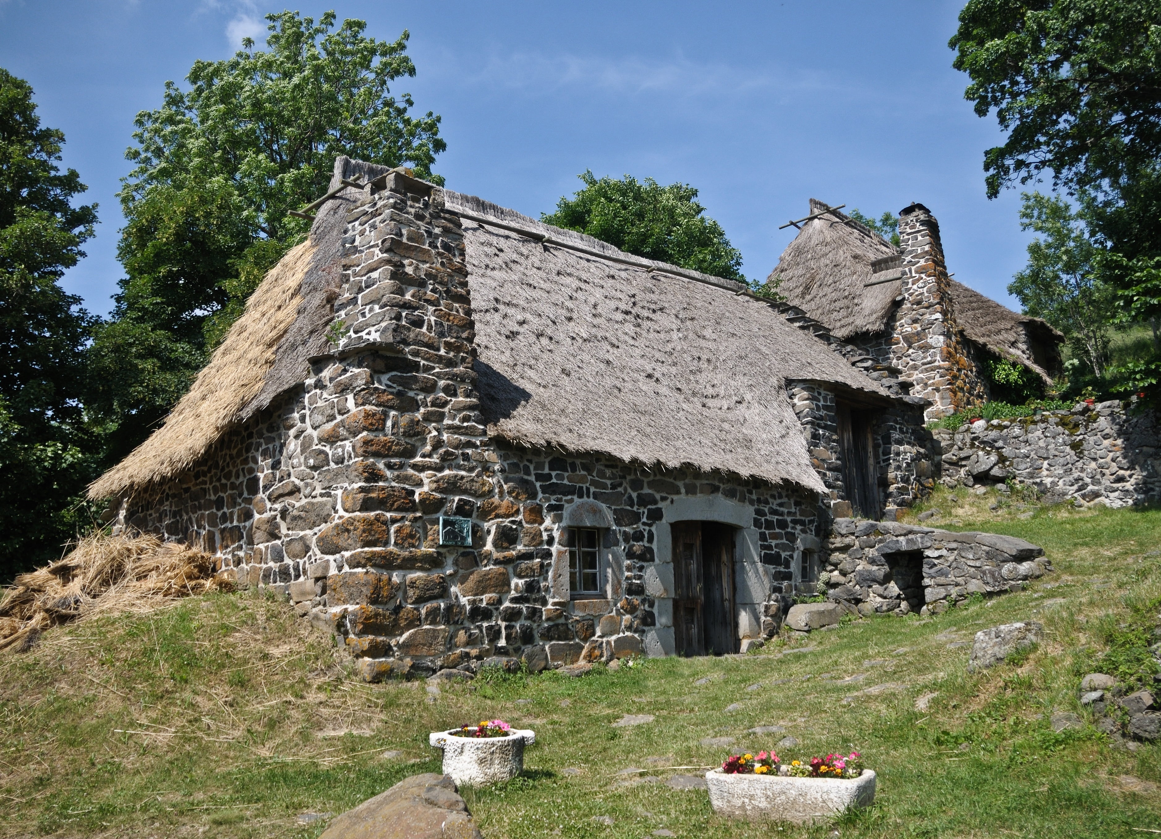 architecture, place of worship, solid, plant, thatch, no people, tree, belief, the past, sky, old, gray, building exterior, day, built structure, nature, HD Wallpaper