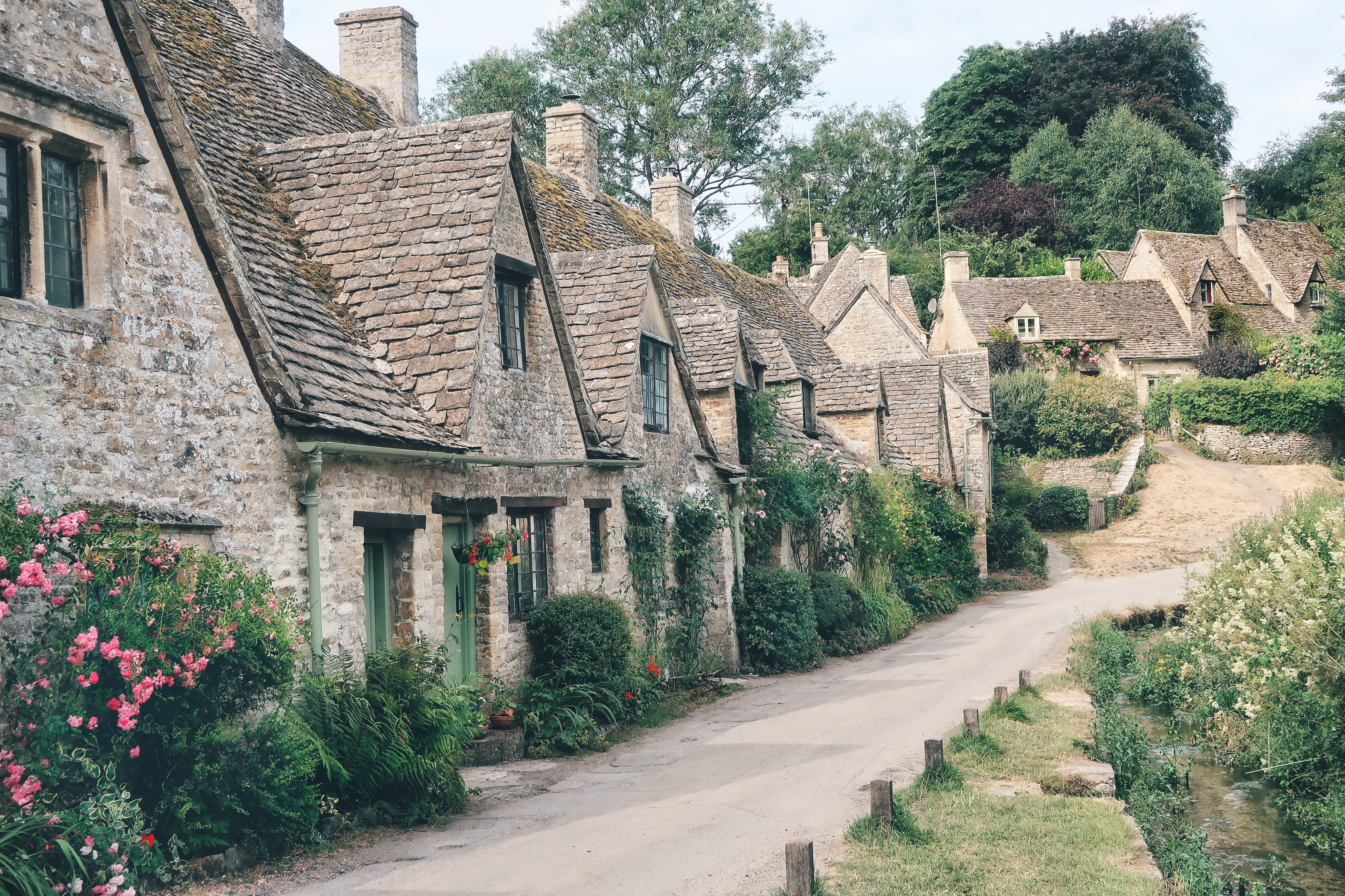 facade, trees, tree, peaceful, grass, cottage, surrounded, town, quaint, residential Building, stone Material, medieval, building, oxfordshire, residential District, HD Wallpaper