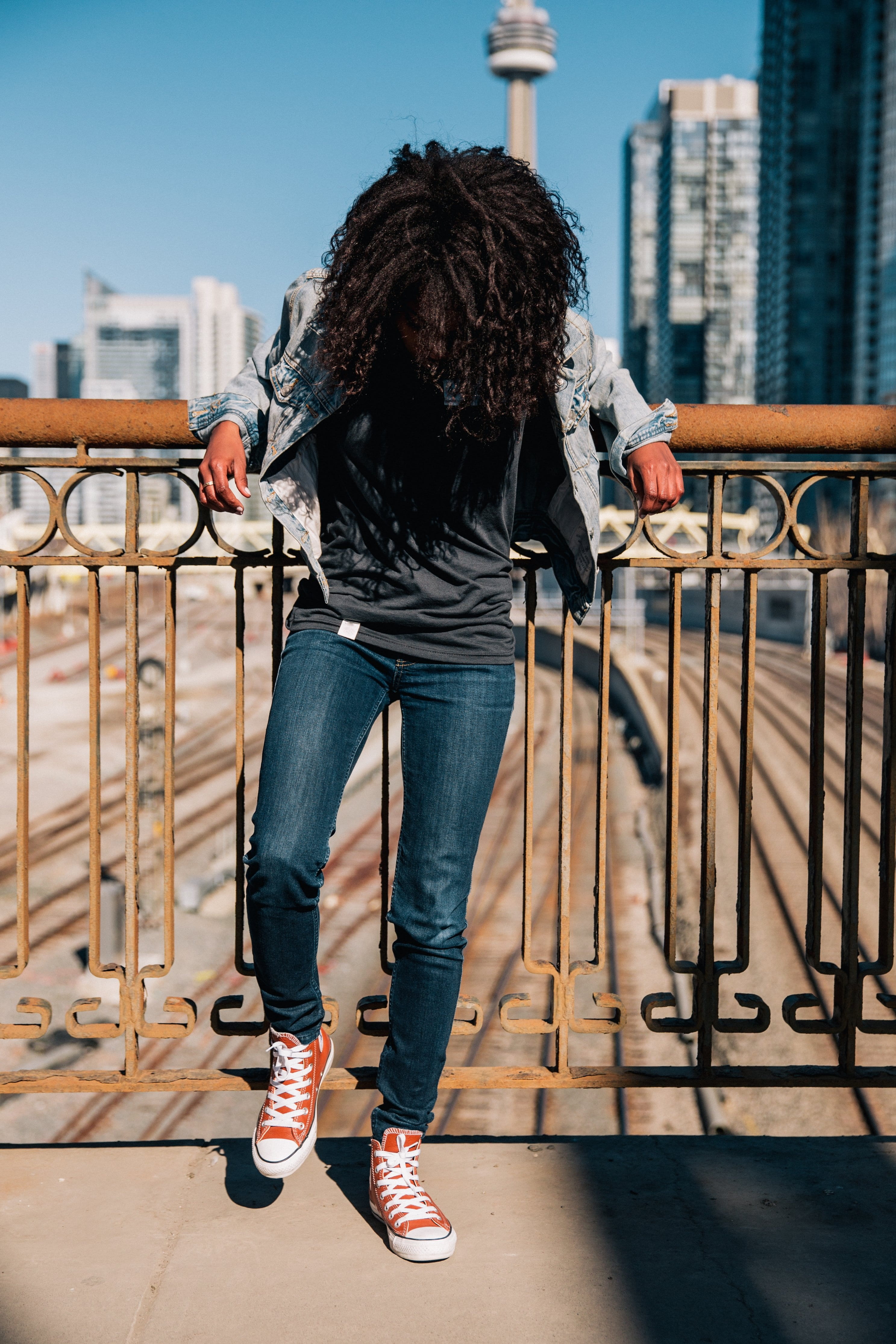 denim, family, girlfriend, standing, female, happy, gray, married, male, casual clothing, husband, woman, full length, building exterior, together, office building exterior, Phone HD Wallpaper