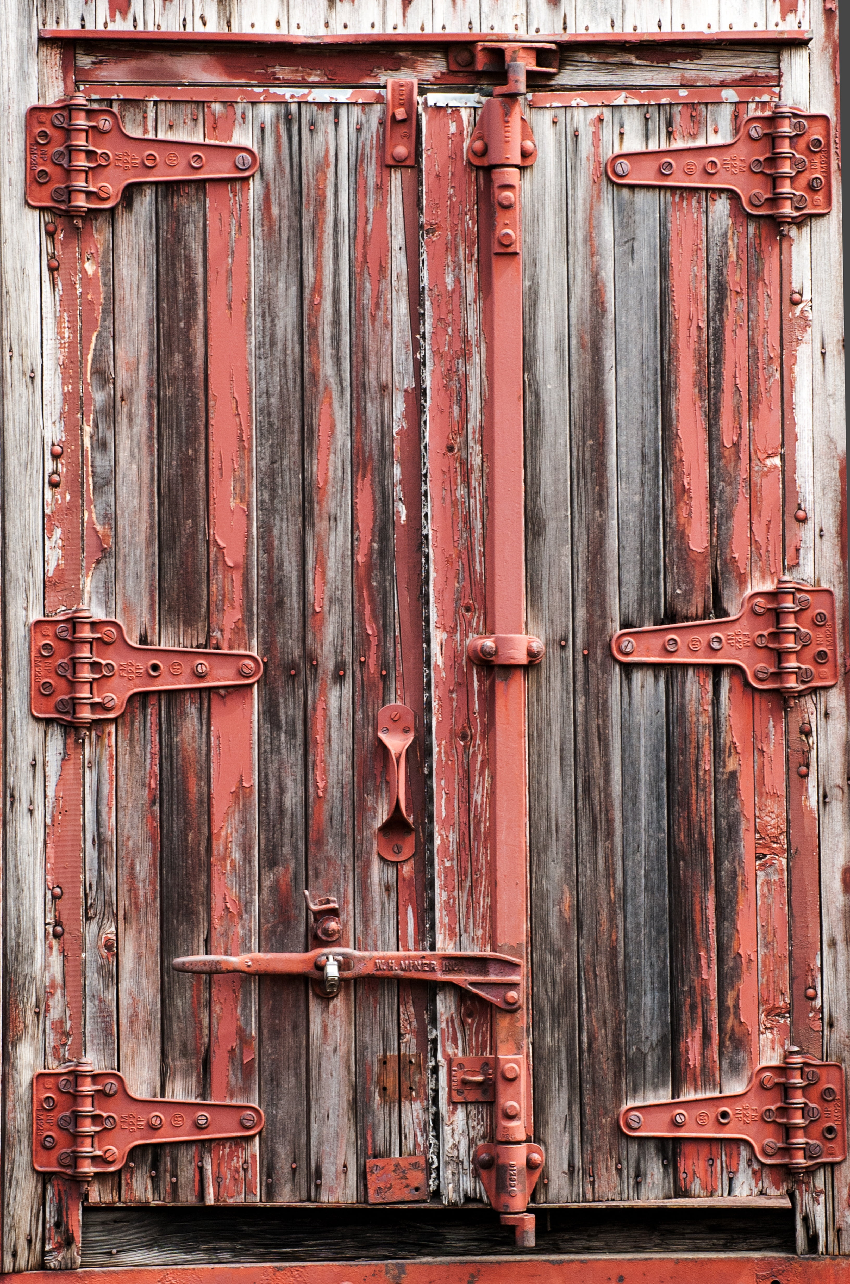 industrialization, vintage, fashioned, entrance, closed, no people, 4K, train tracks, steam, antique, old-fashioned, industry, textured, transportation, Phone HD Wallpaper