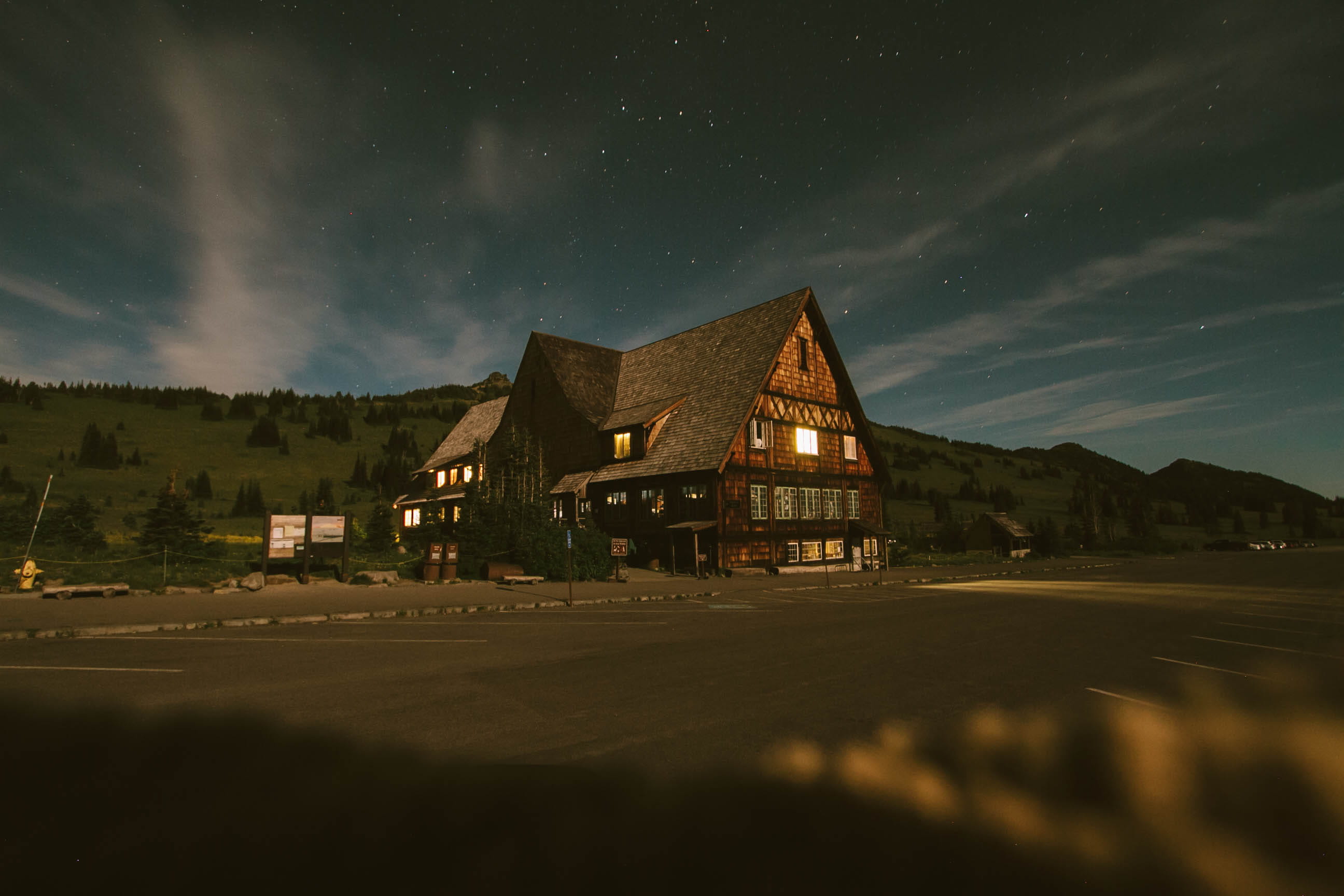 mountains, space, building, old, 2K, dusk, long exposure, sky, residential district, beauty in nature, astronomy, inside, wooden, mountain, architecture, HD Wallpaper