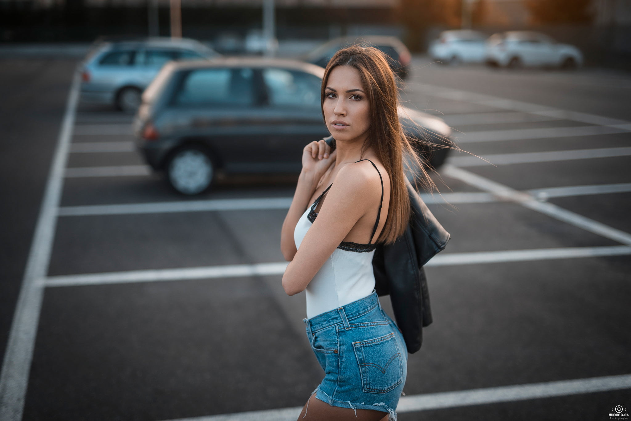 one person, portrait, Marco De Santis, mode of transportation, beauty, beautiful woman, outdoors, looking at camera, looking over shoulder, three quarter length, HD Wallpaper