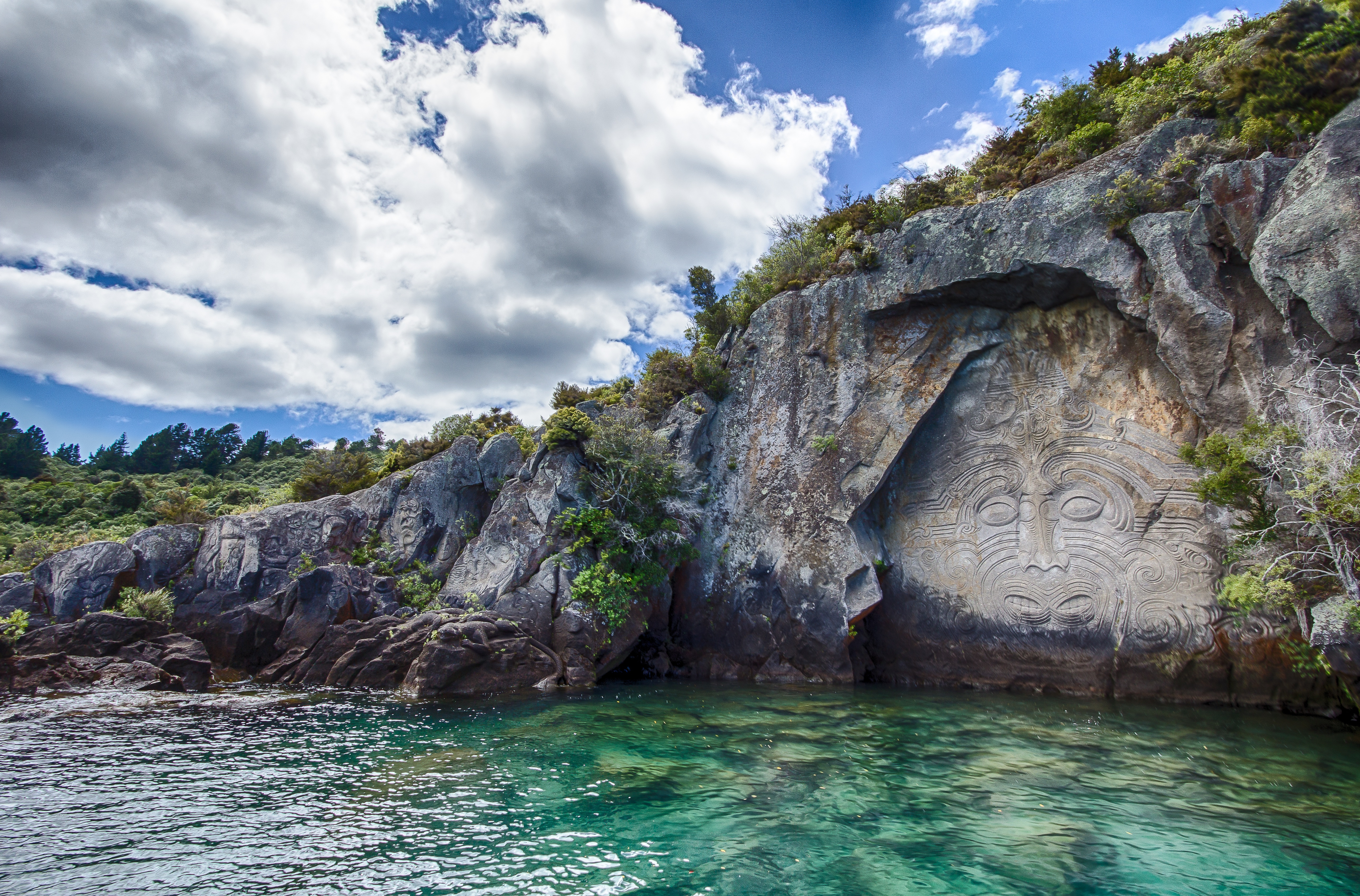 outdoors, 5K, mural, carving, beach, travel destinations, rock formation, maori, waterfront, water, travel, scenics - nature, formation, vacations, mountain, HD Wallpaper