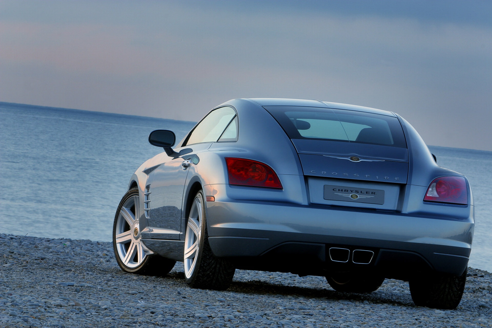 1080P, beach, outdoors, horizon over water, car, water, wheel, transportation, land, manu, modern, sky, chrysler, blue, sea, mode of transportation, day, HD Wallpaper