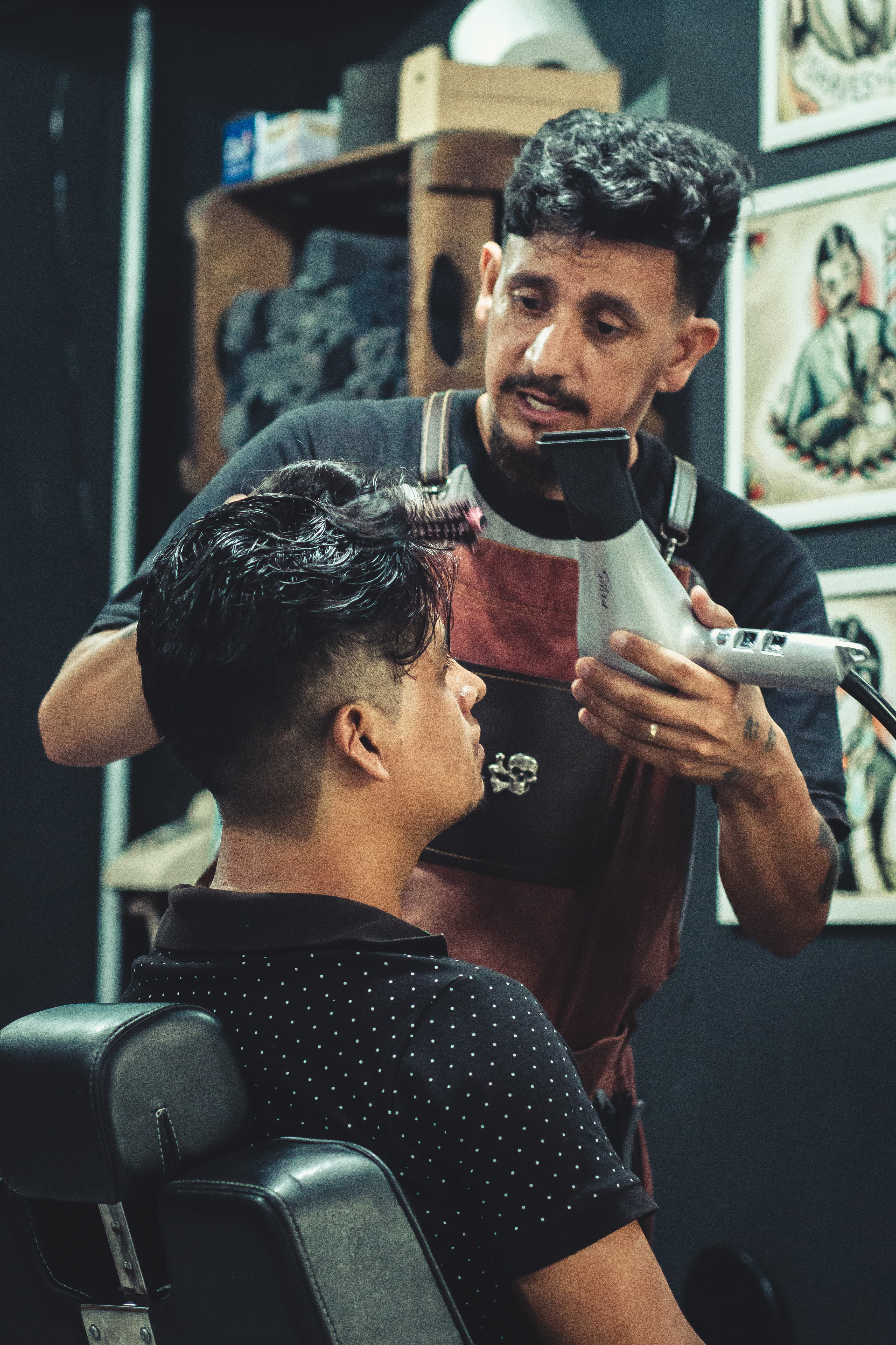 hairstyle, wear, 5K, polo, man, real people, grooming, women, facial hair, activity, portrait, working, hair, barber shop, barber, holding, blower, mid adult, Phone HD Wallpaper