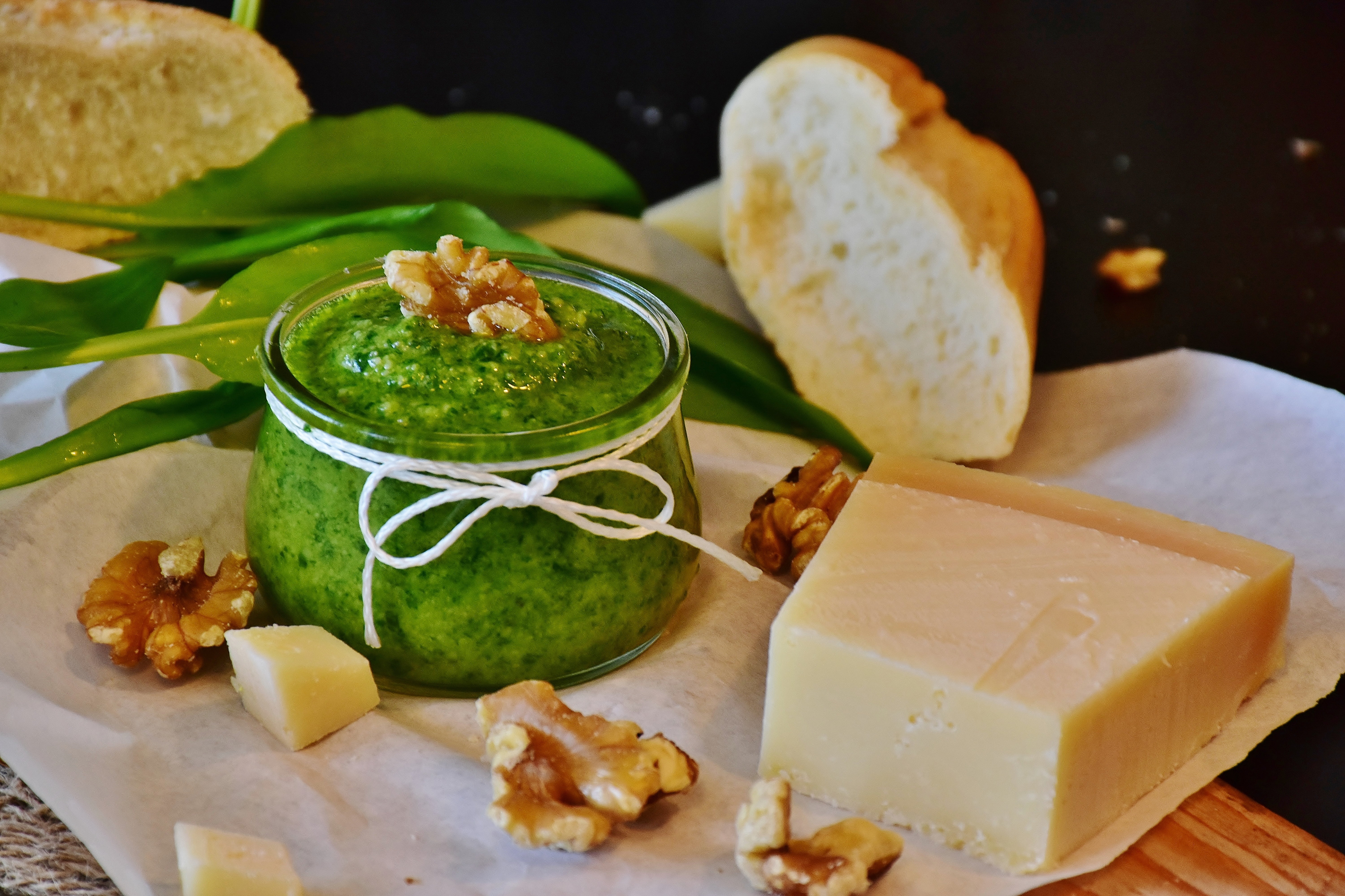 healthy eating, garnish, kitchen herb, parmesan cheese, spring, food, parmesan, wild vegetables, cook, focus on foreground, still life, frisch, bärlauch pesto, HD Wallpaper