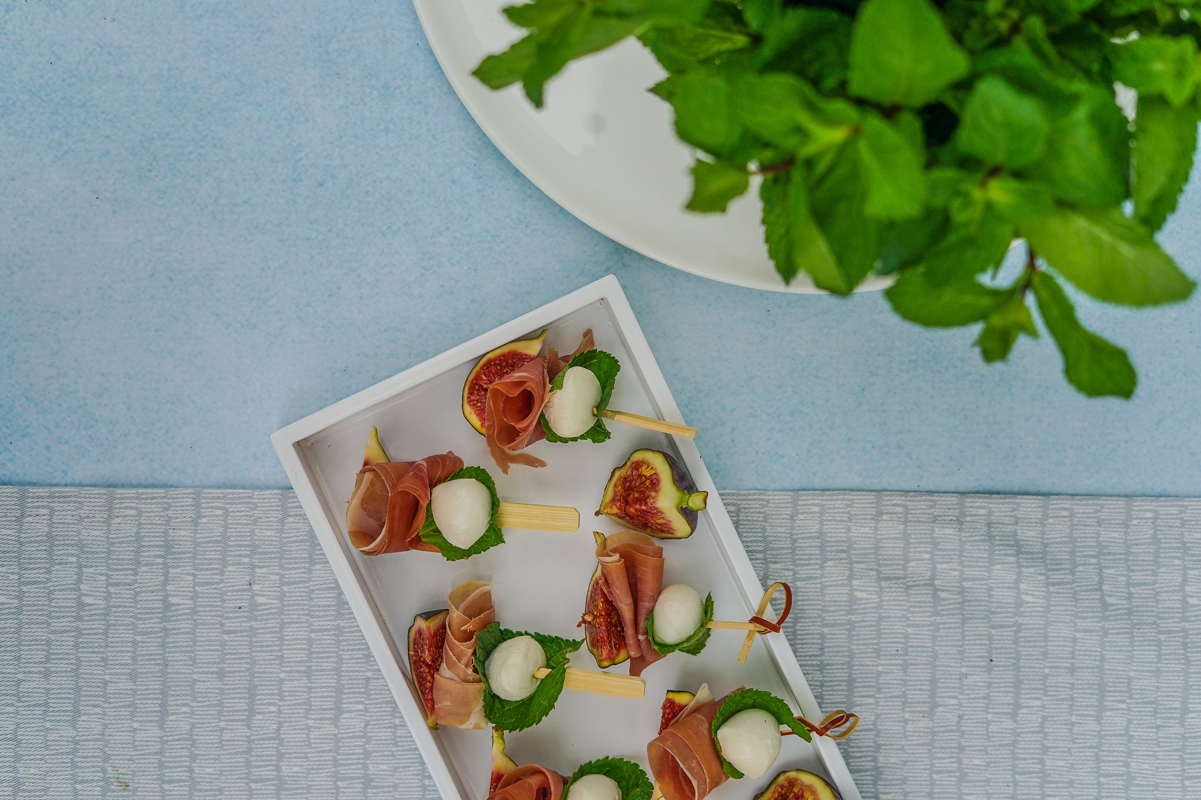 blue, salad, garnish, ready-to-eat, no people, fruit, indoors, prosciutto, vegetable, food photography, tray, bacon, wellbeing, finger bite, herb, vegetarian food, HD Wallpaper