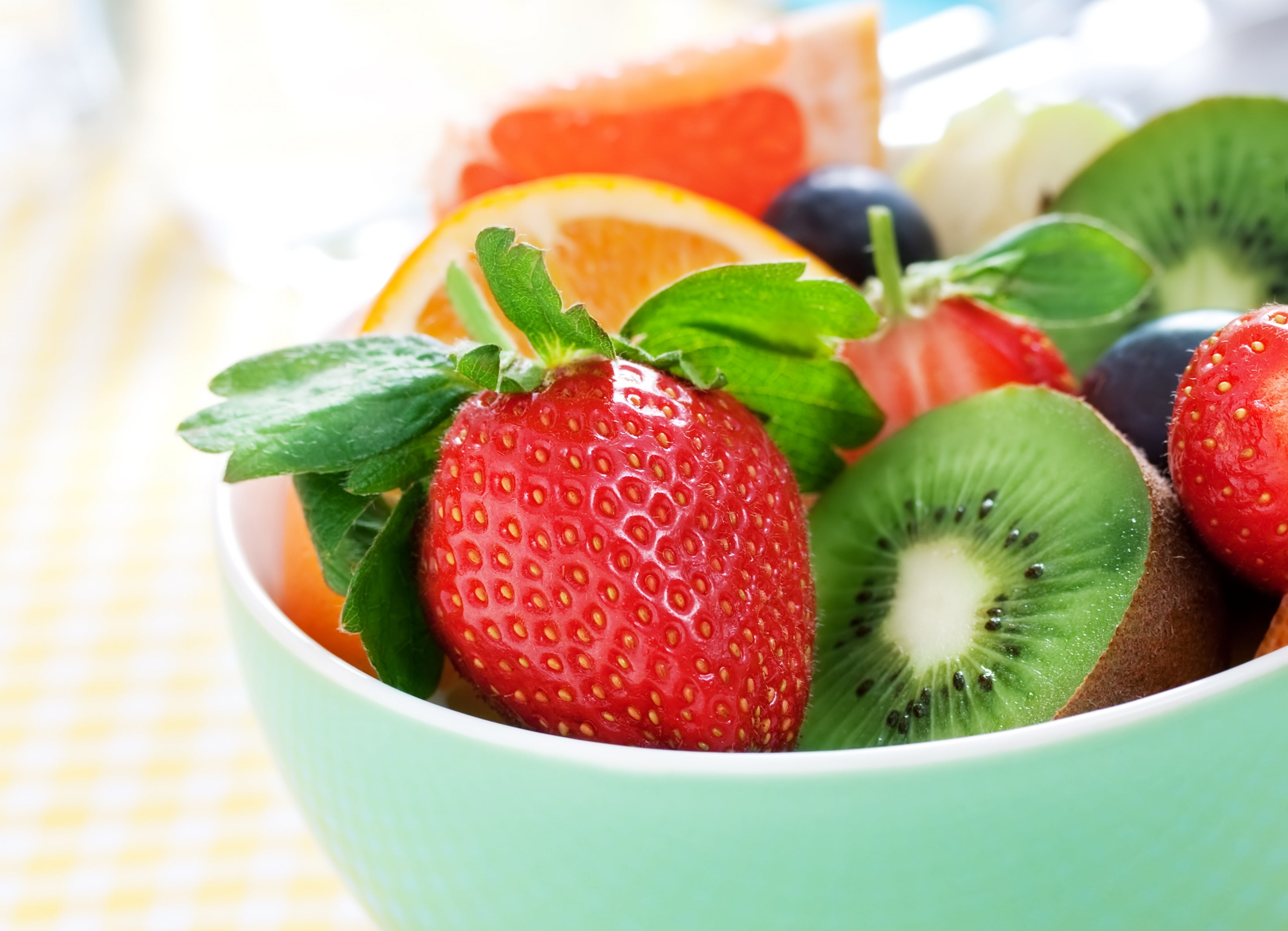 breakfast, vitamin, eating, berry Fruit, strawberries, plate, dessert, red, food, berries, fruit, green Color, kiwi, lettuce, backgrounds, still life, juicy, HD Wallpaper