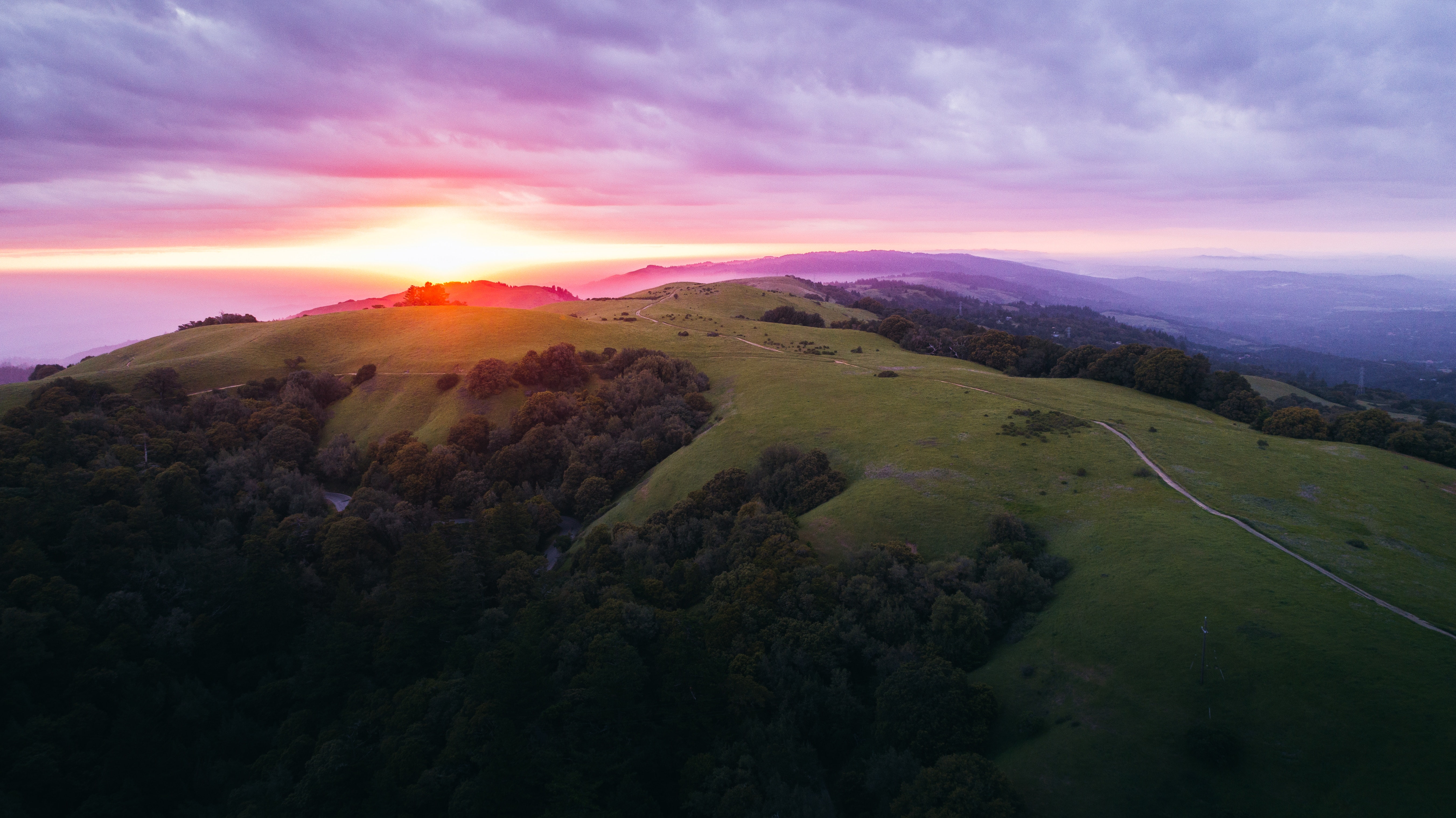 no people, sun, tranquil scene, non-urban scene, nature, tranquility, idyllic, forest, mountain, outdoors, sunlight, cloud - sky, land, Redwood City, landscape, HD Wallpaper