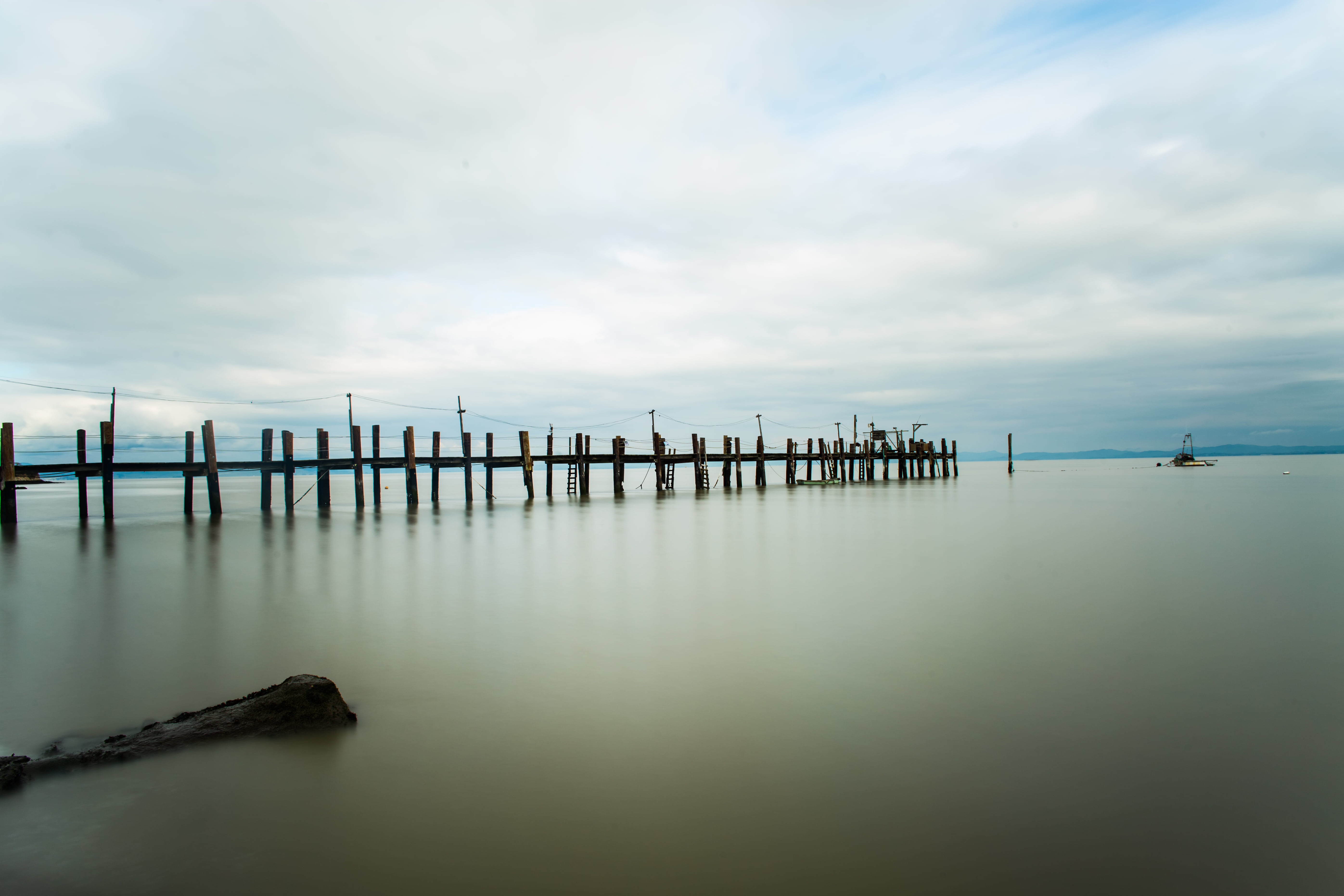 San Rafael, water, United States of America, USA, panoramic, sea, wooden, California, Things, jetty, gray, boat dock, boat, dock, Being Alone, 5K, black, HD Wallpaper