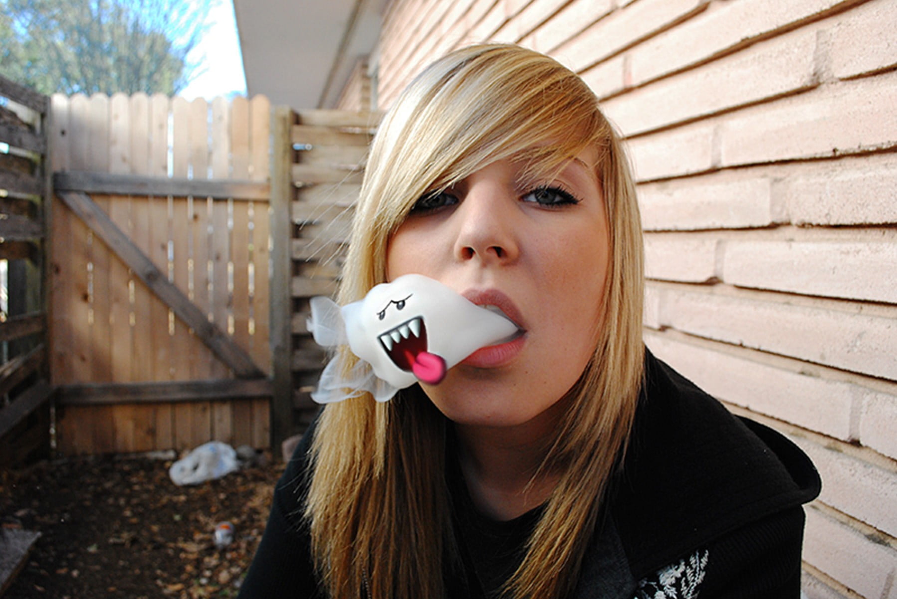 Caucasian, day, hoods, drink, holding, looking at camera, Boo, adult, young adult, front view, young women, beautiful woman, blond hair, smoke, hair, backyard, HD Wallpaper