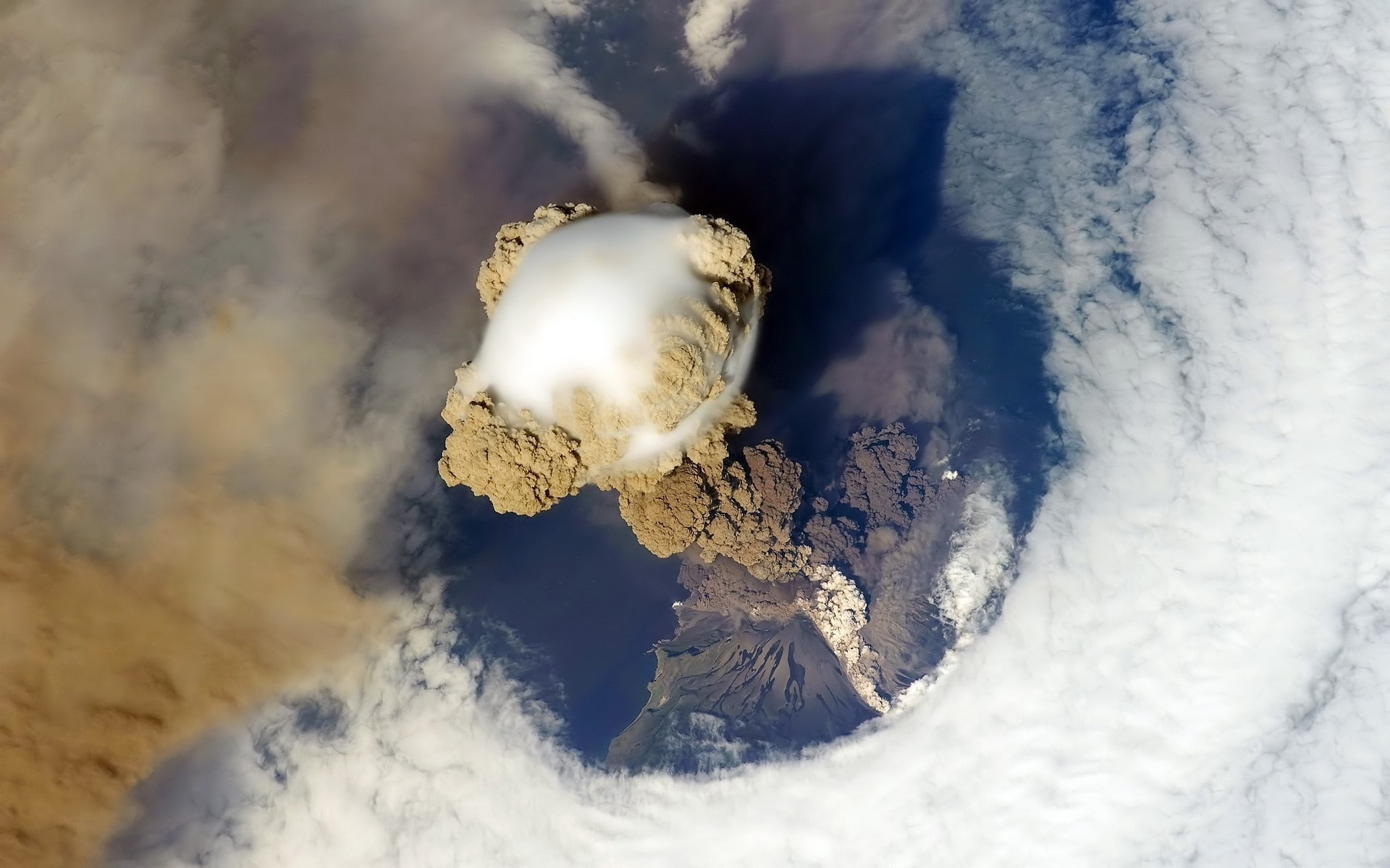 clear sky, explosion, sky, space, volcanic eruption, Earth, sea, 1080P, HD Wallpaper