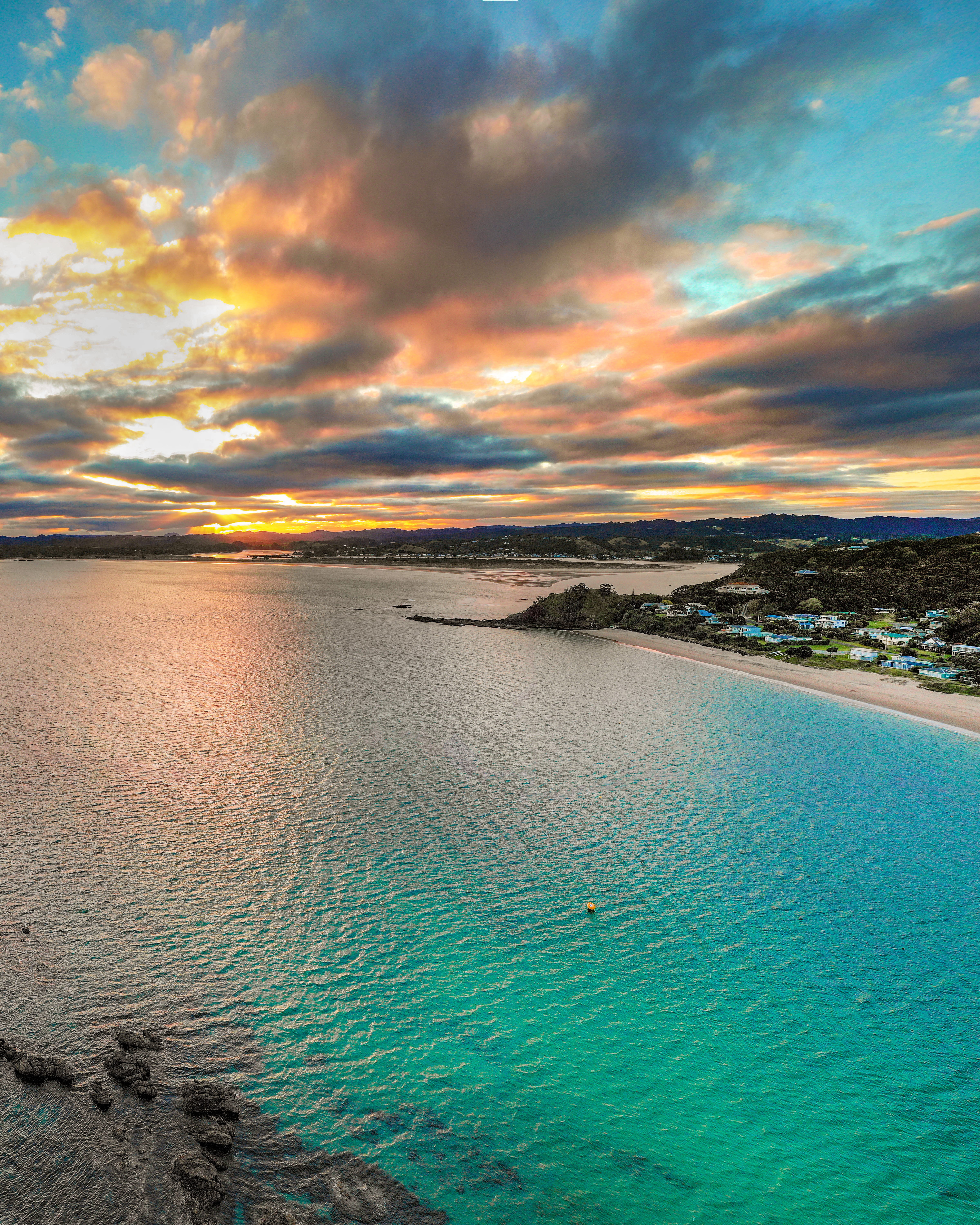 ocean, coast, land, 5K, dramatic sky, horizon over water, sea, nature, 87 whangaumu st, tranquility, peninsula, body, idyllic, beach, landscape, lake, Phone HD Wallpaper