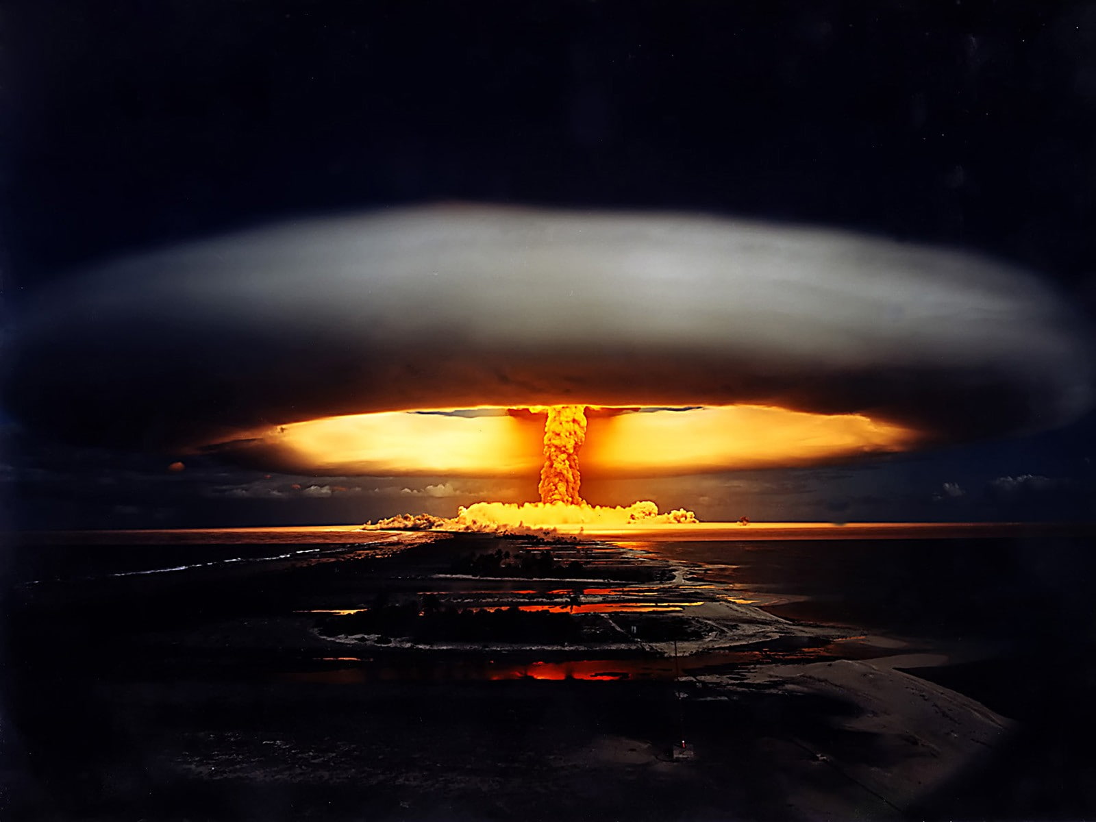 beauty in nature, burning, reflection, mushroom clouds, sky, no people, environment, accidents and disasters, night, water, nature, cloud - sky, dark, sea, HD Wallpaper