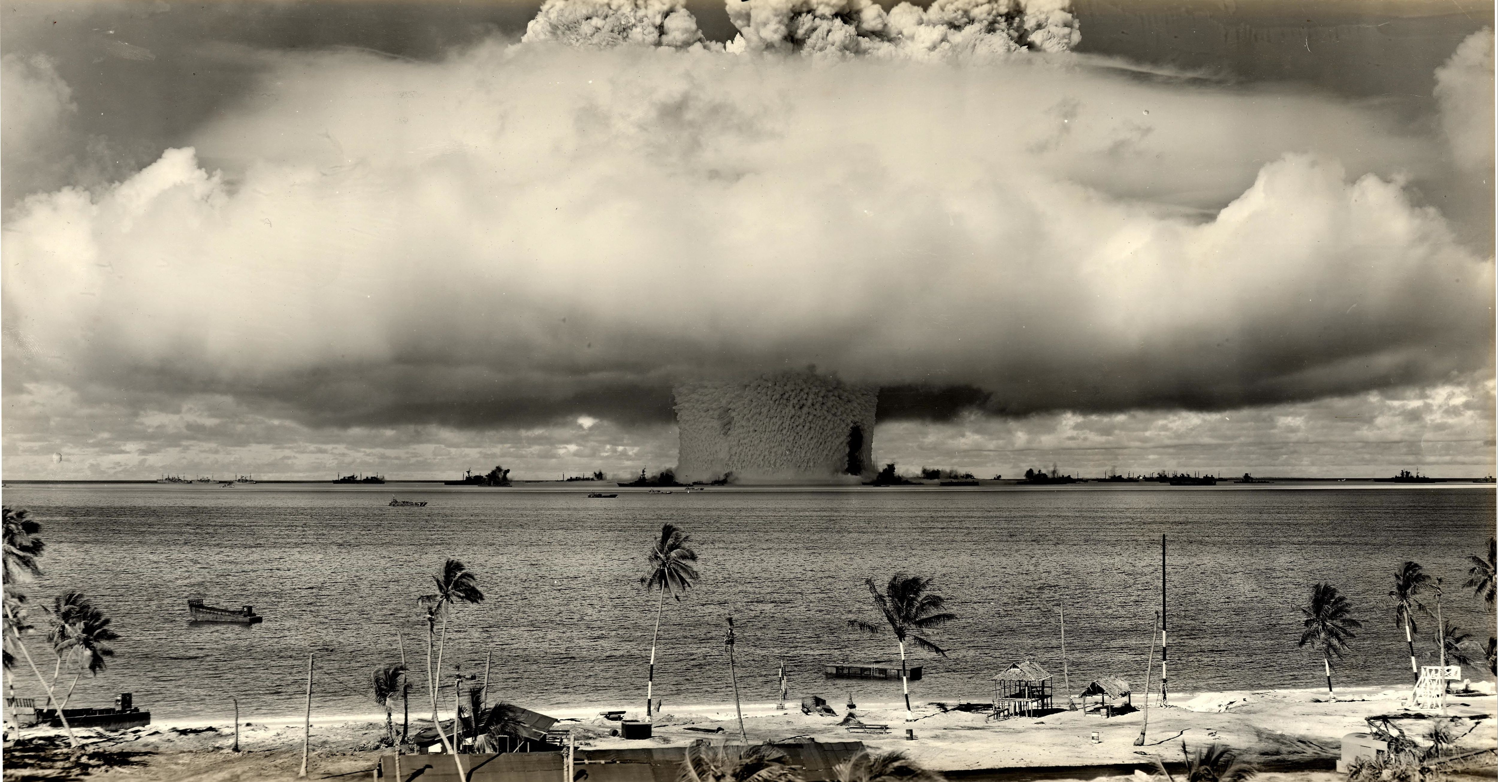 cloud, monochrome, mushroom cloud, nuclear, hawaii, 4K, mushroom, HD Wallpaper