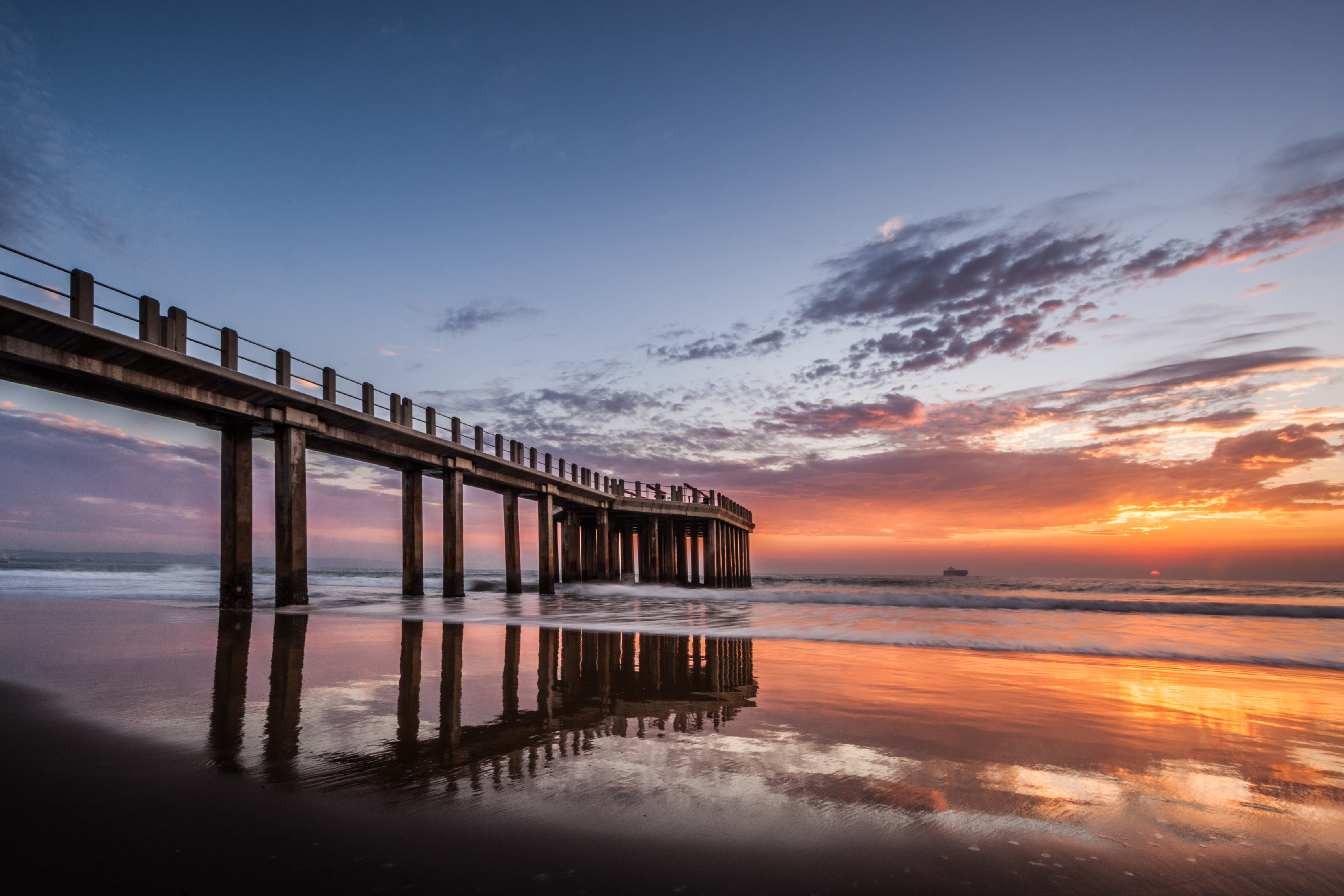 4K, water, bridge, sunset, ocean, scenics - nature, tranquility, coast, horizon over water, outdoors, sunrise, built structure, sun, dawn, cloud - sky, HD Wallpaper