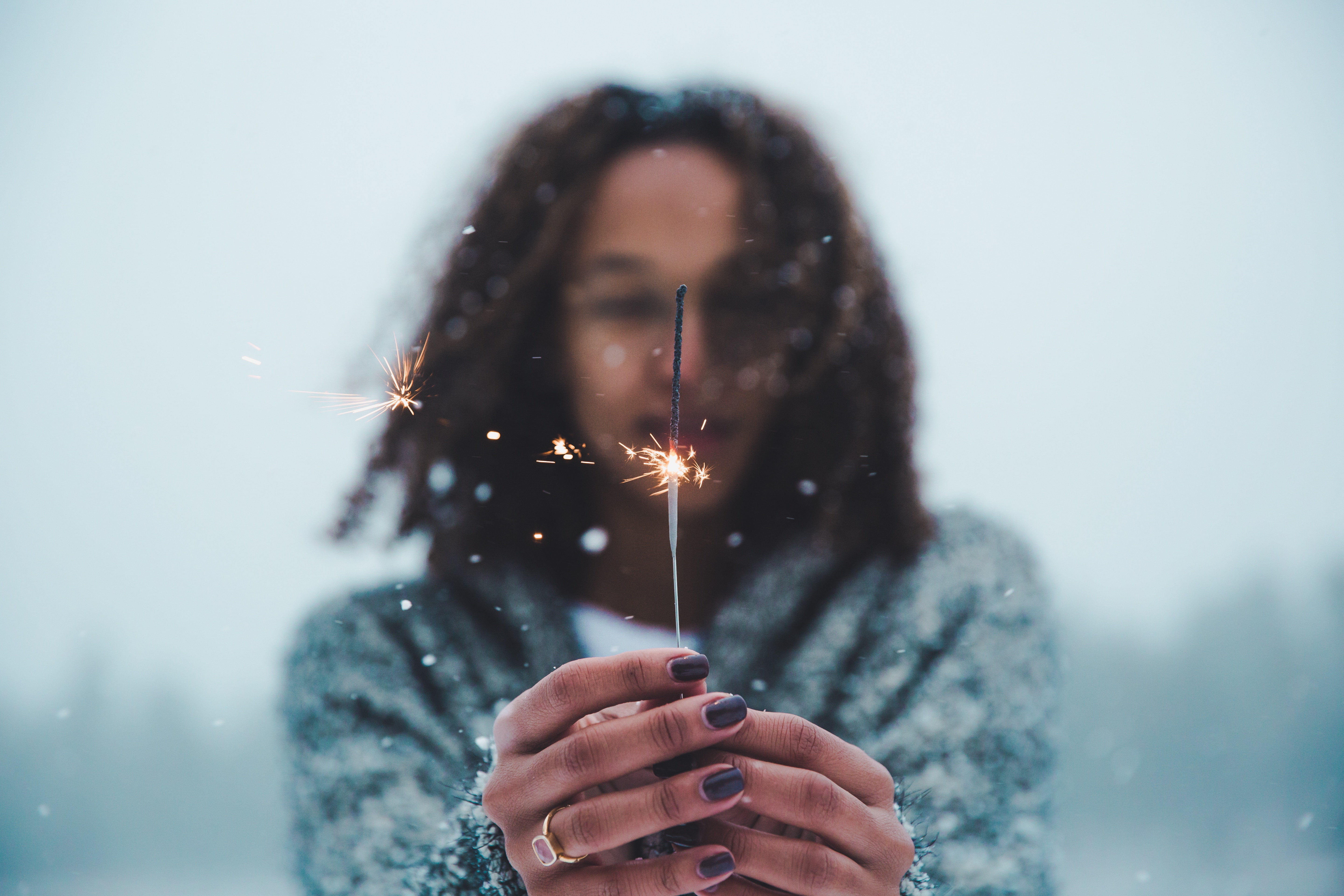 photography, Chill Out, cold, women outdoors, black nails, 5K, landscape, women, depth of field, Jakob Owens, blurred, HD Wallpaper