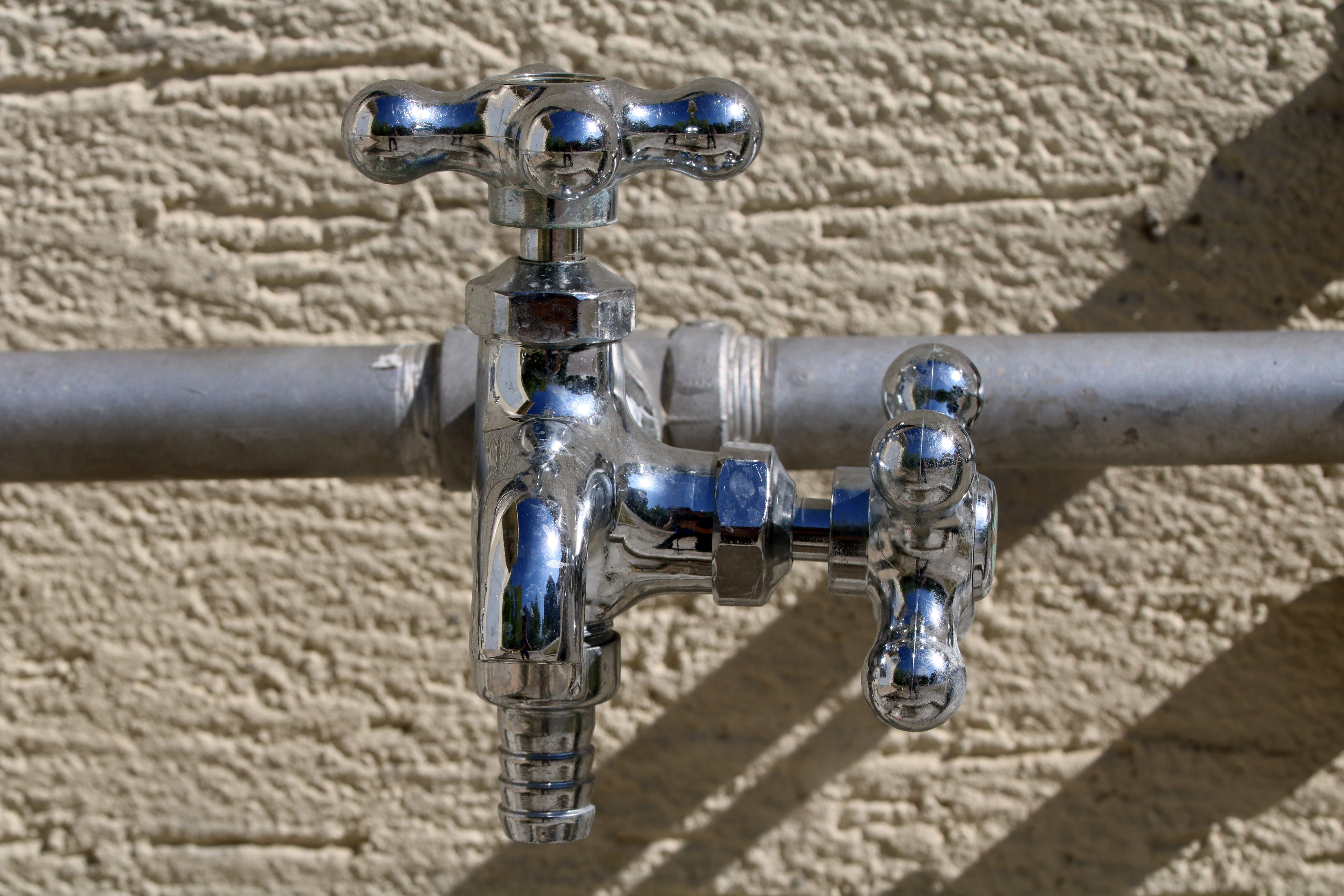 corporation, water pipe, water, flowing, day, machine valve, connection, close-up, nature, pipe - tube, faucet, plumbing, outdoors, valve, no people, city, HD Wallpaper