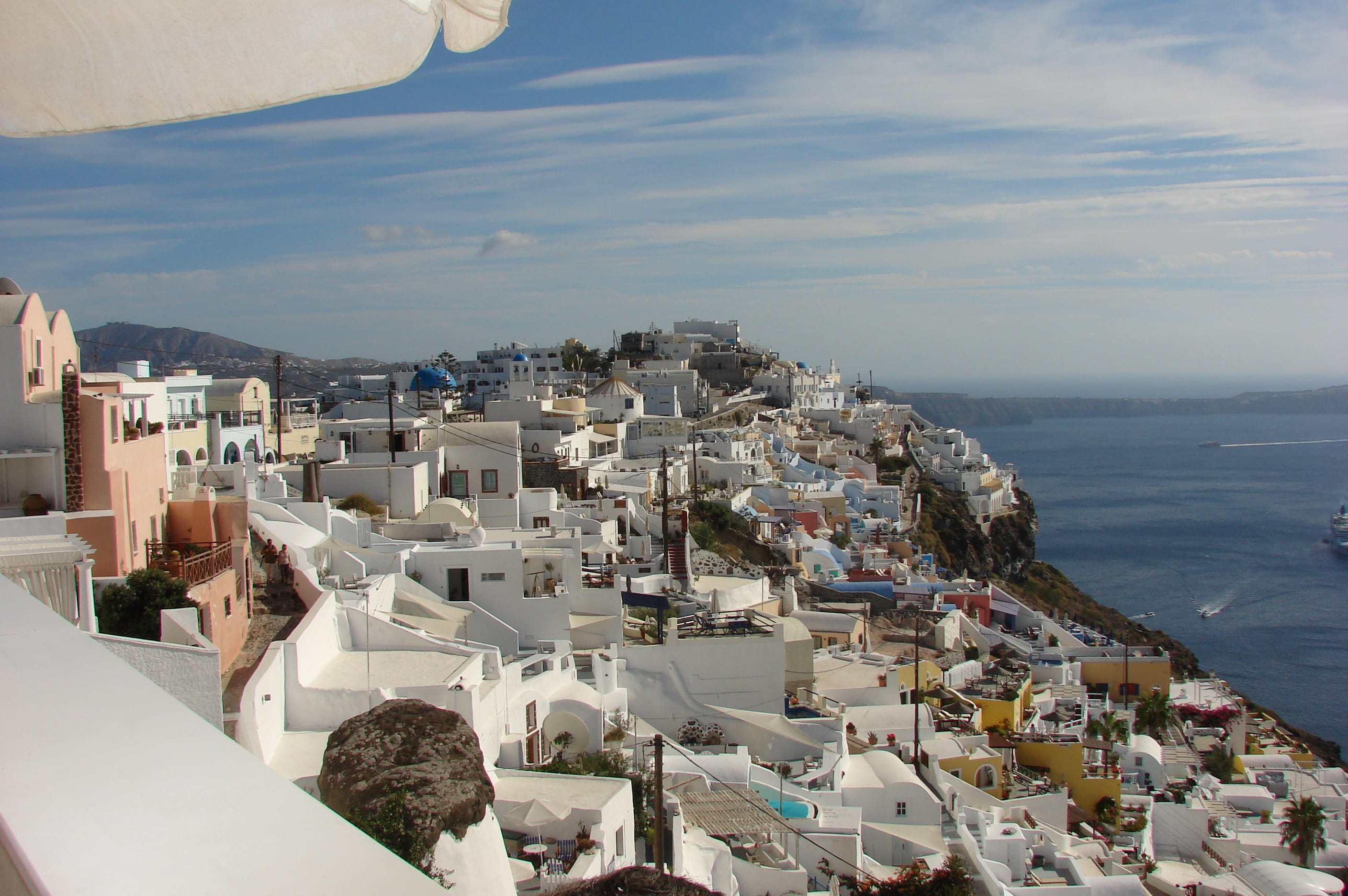 fira, city, caldera, town, cityscape, horizon over water, building, crowd, greek, sky, outdoors, santorini, crowded, cloud - sky, 2K, water, built structure, HD Wallpaper