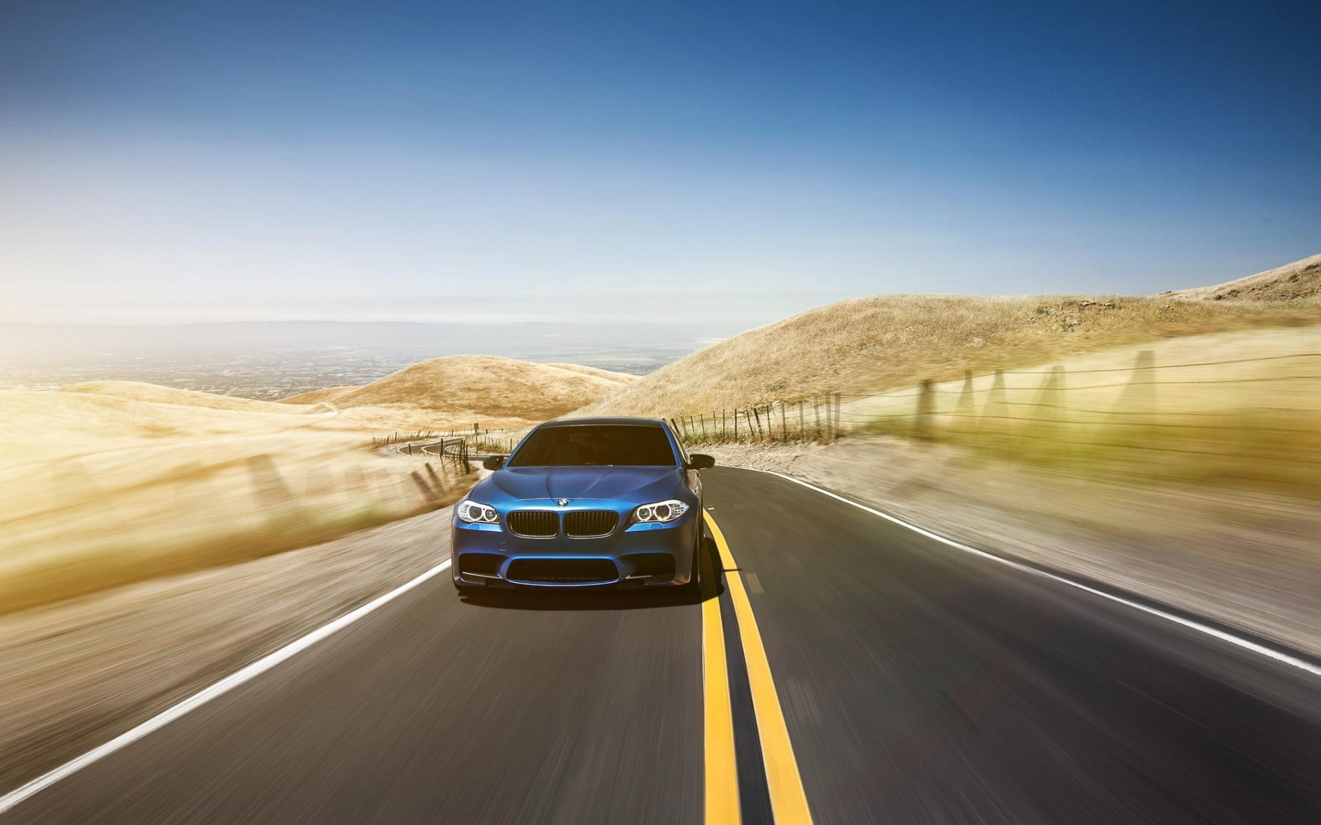 dividing line, mode of transportation, sign, motor vehicle, saloon cars, marking, BMW M5, BMW, blue cars, vehicle, road marking, outdoors, motion, car, HD Wallpaper