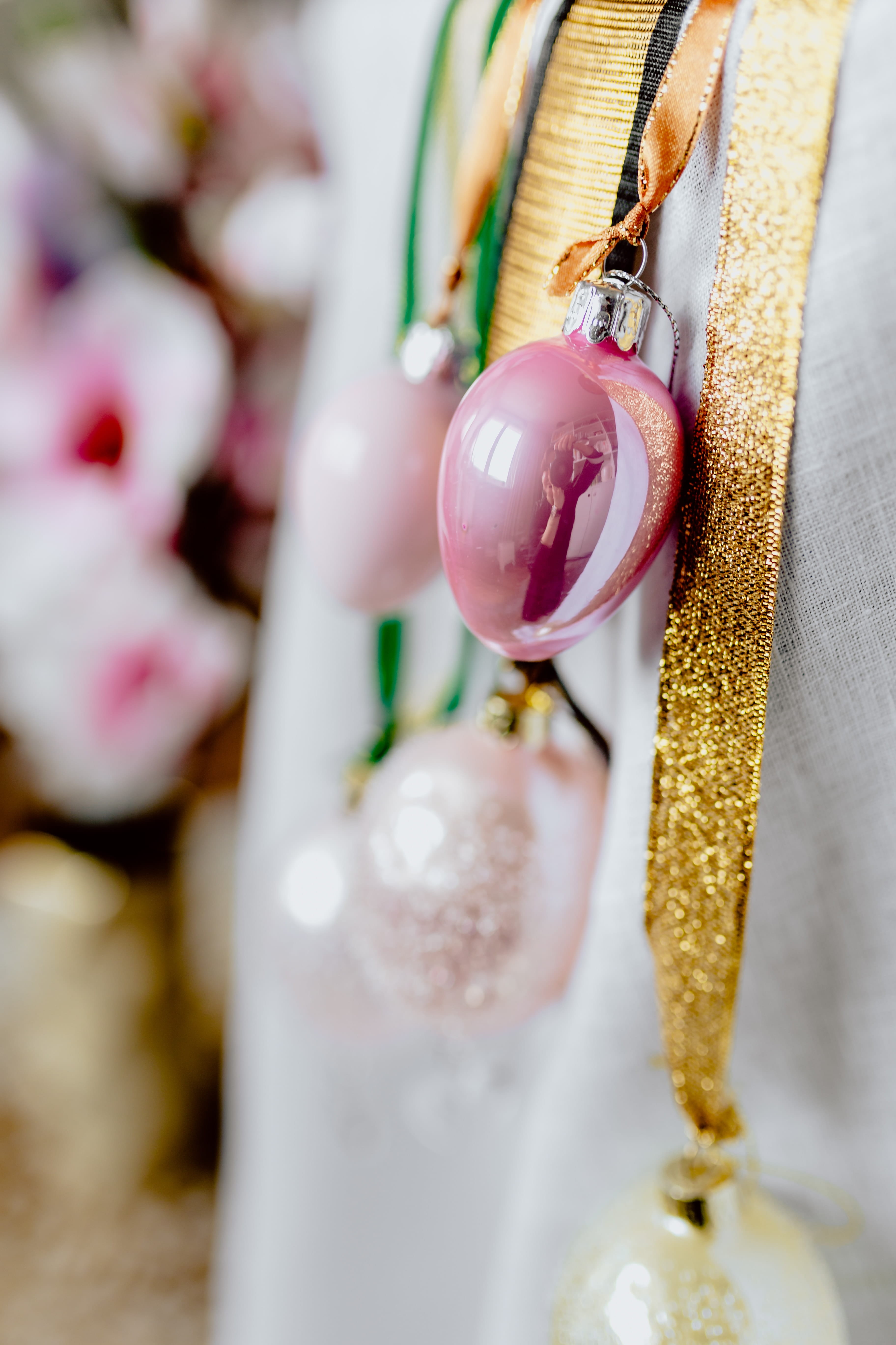 selective focus, decor, indoors, table, egg, 5K, eggs, choice, colorfull, hanging, holiday, easter, decorations, glass - material, close-up, easter egg, Phone HD Wallpaper