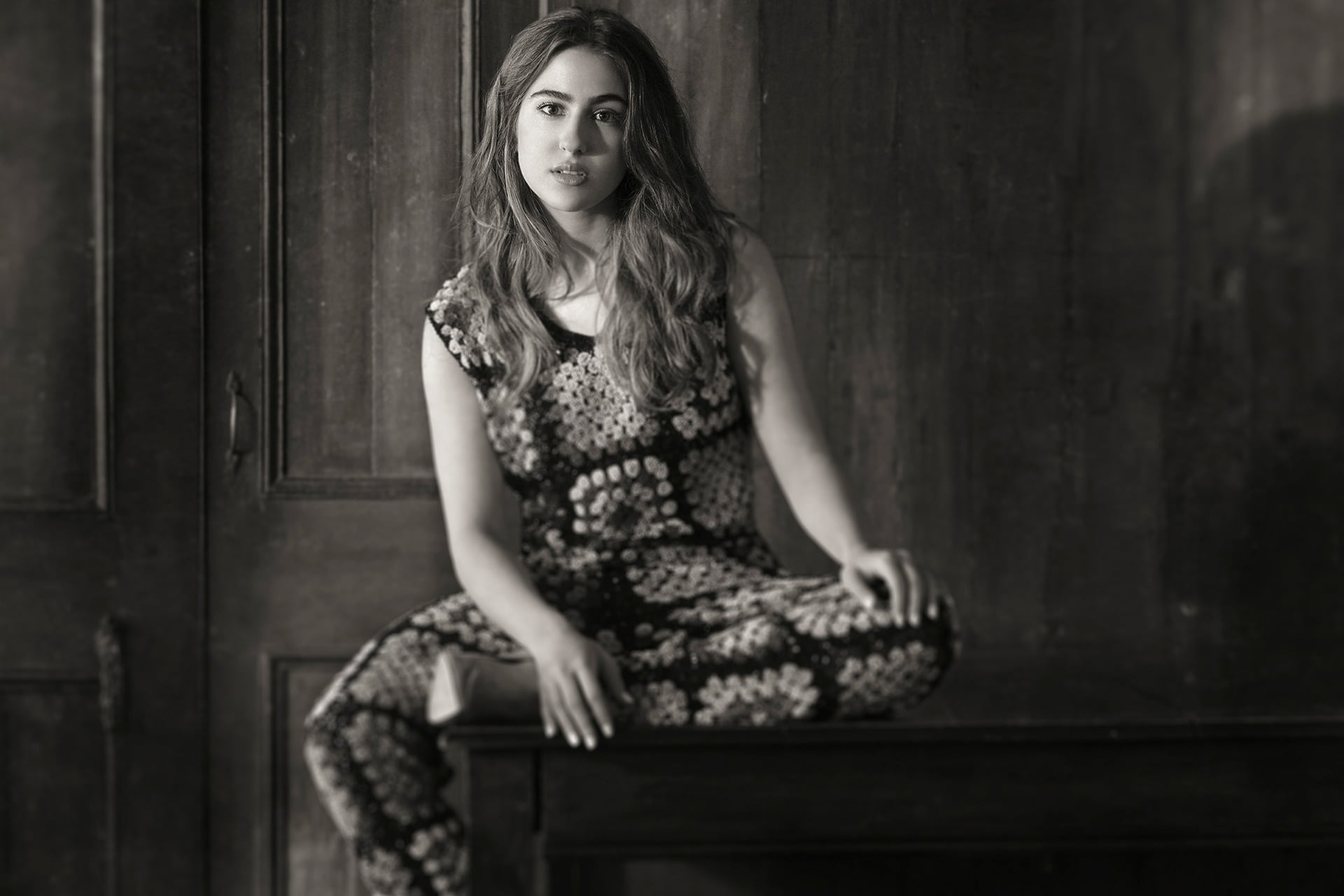 Actresses, Model, Black and White, Indian, Sara Ali Khan, Bollywood, Actress, 1080P, Girl, HD Wallpaper
