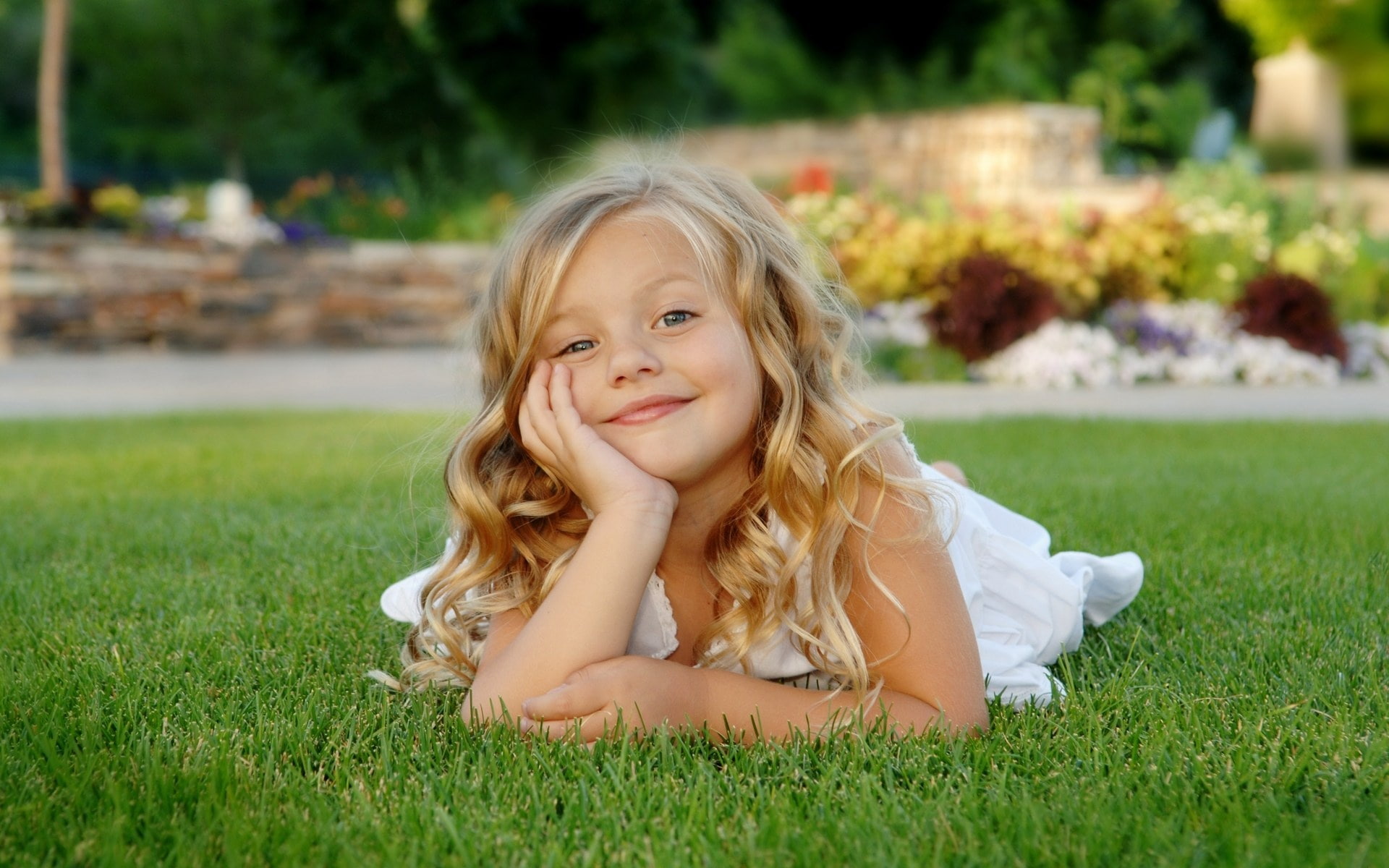 Girl, 1080P, Grass, Little, HD Wallpaper