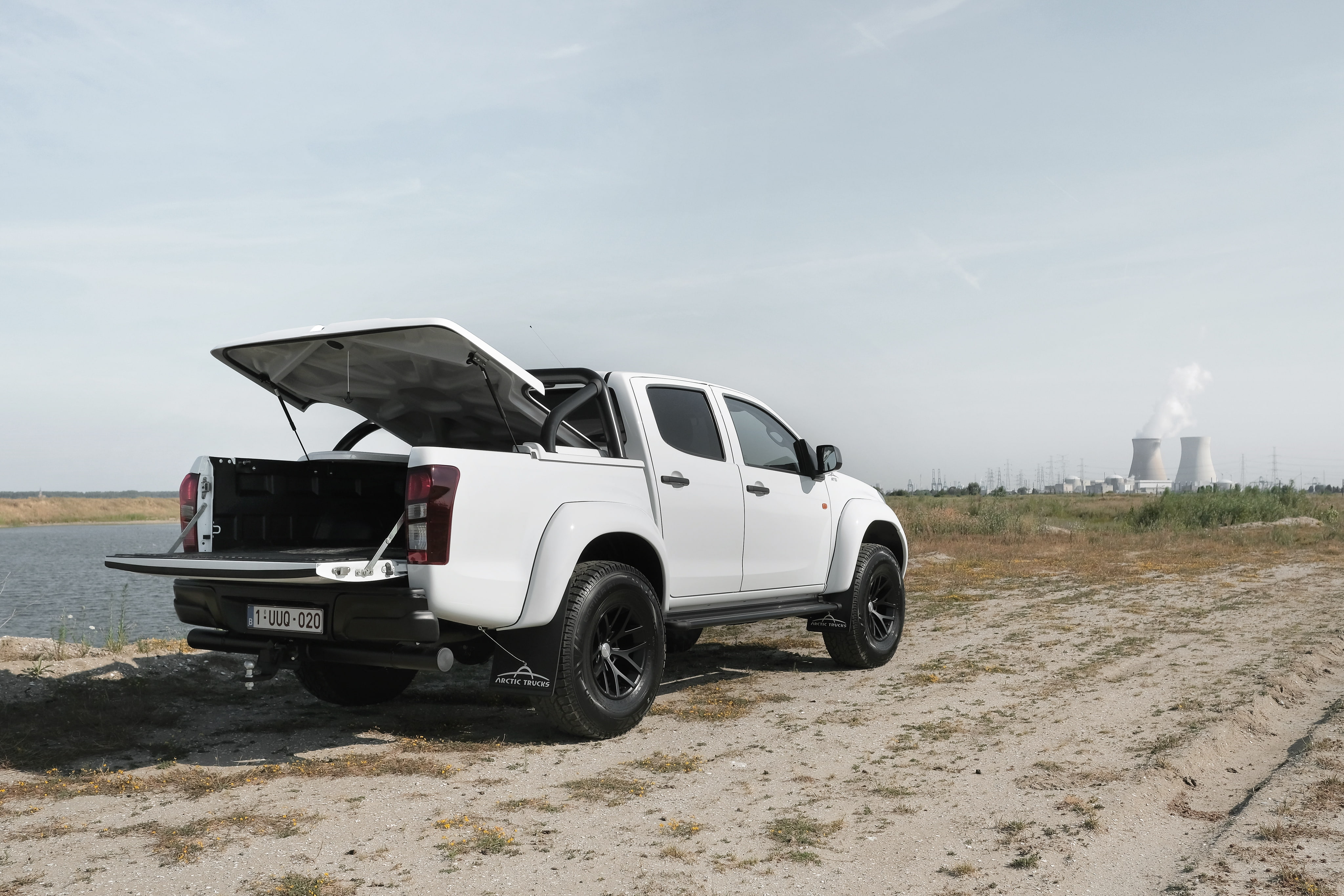 isuzu, day, motion, sea, land vehicle, sky, nature, environment, arctic, beach, outdoors, no people, cab, car, trucks, sand, custom, 2018, luxury, mode of transportation, HD Wallpaper