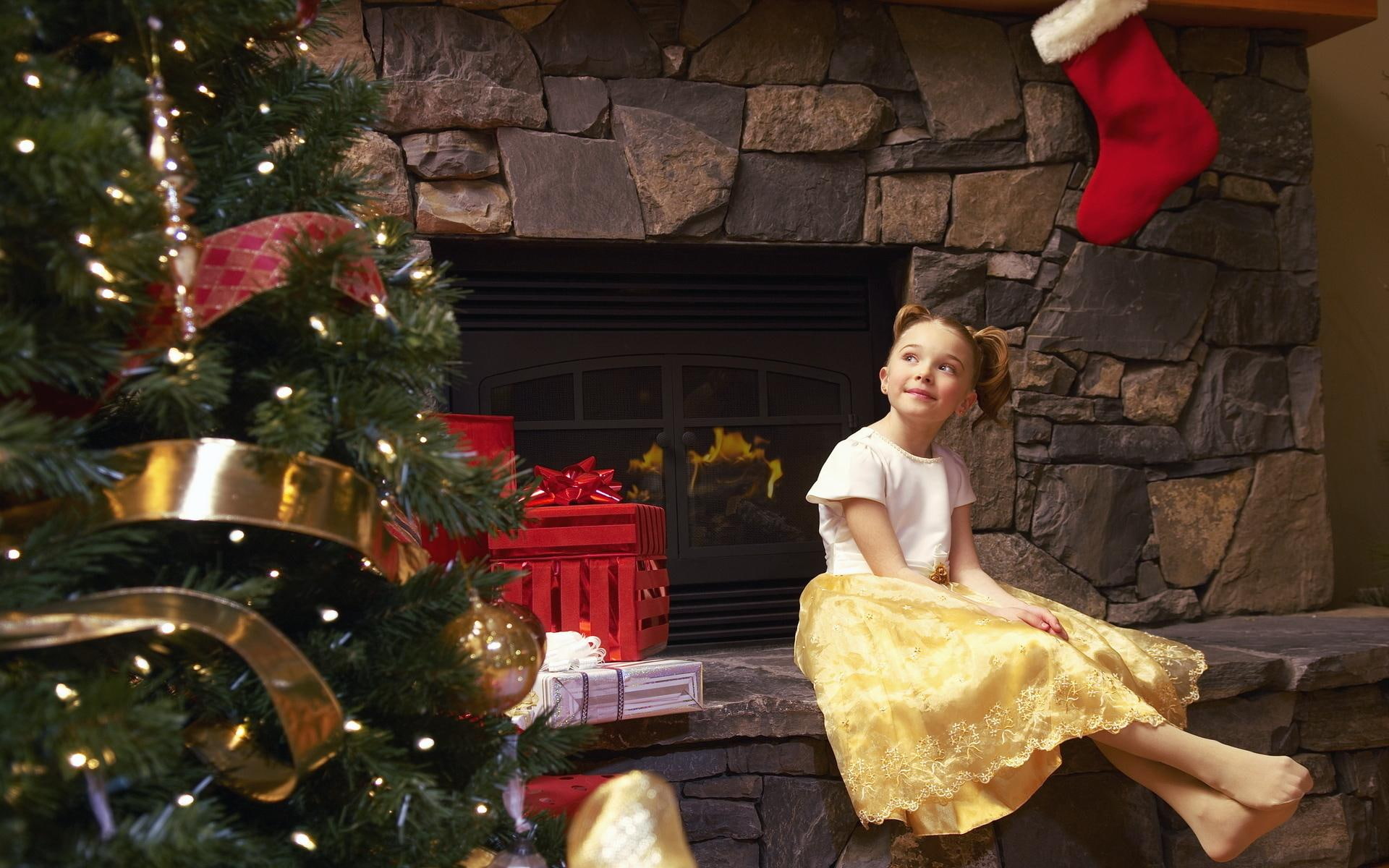 tree, 1080P, presents, awe, gifts, holiday, 3d and abstract, girl, photography, christmas, HD Wallpaper