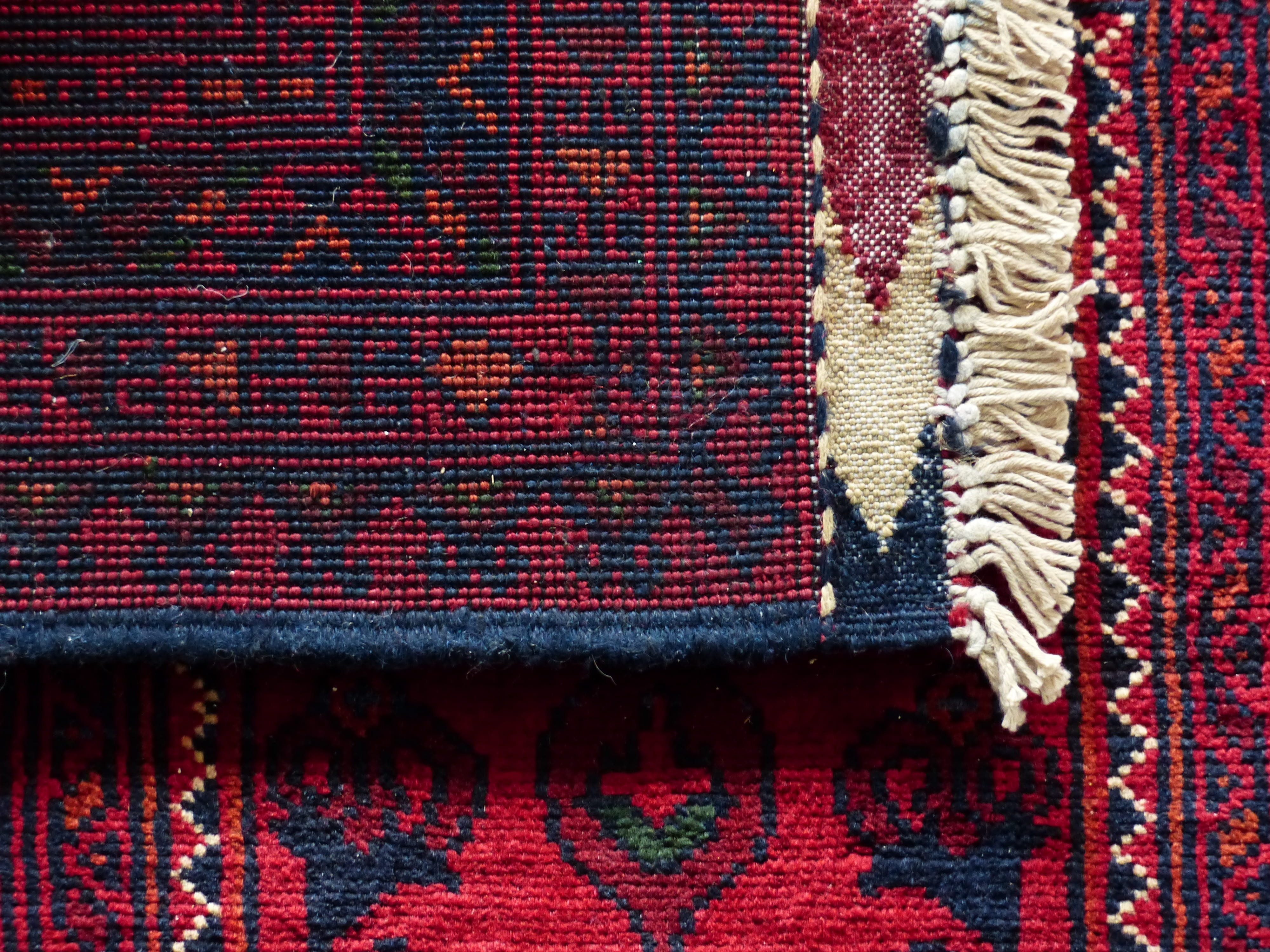 raw silk, yarn, traditional clothing, indoors, silk, art, weave, industry, wool, multi colored, fransen, retired, thread, textile, carpet, carpet weaving center, HD Wallpaper
