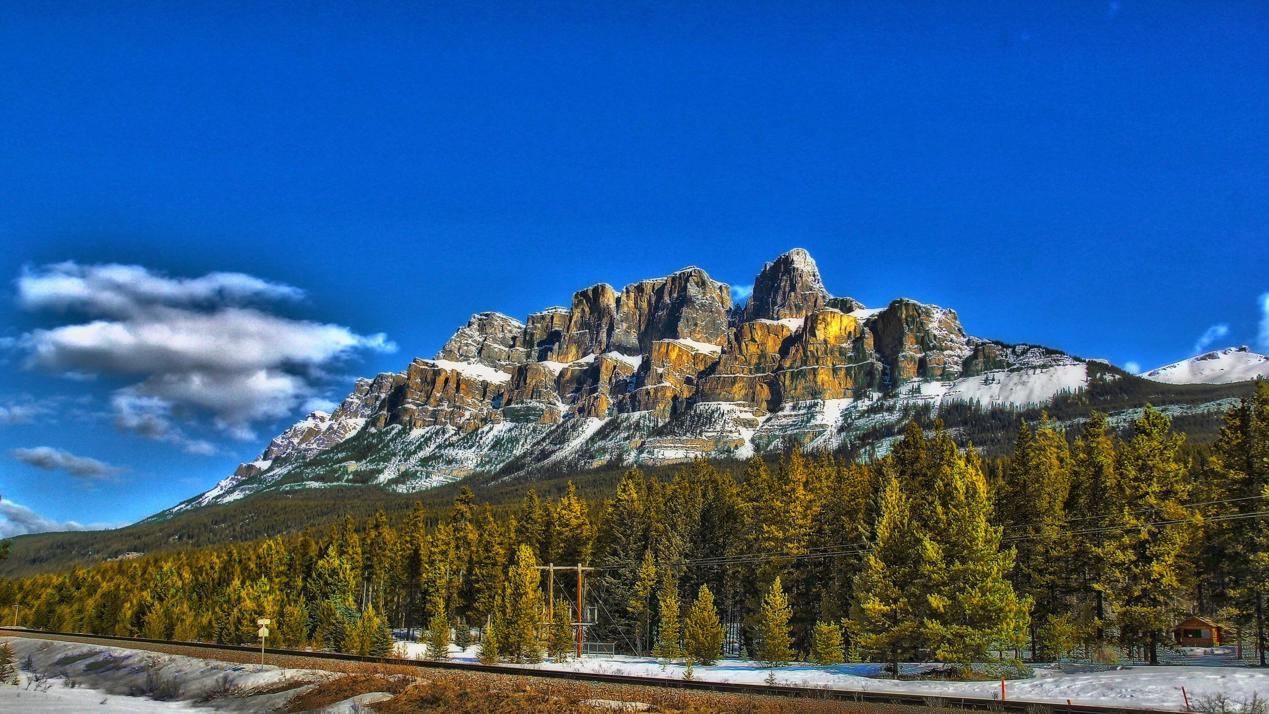 Alberta, Castle Mountain, forest, sky, 2K, Canada, road, mountain, mountains, brown, trees, castle, HD Wallpaper