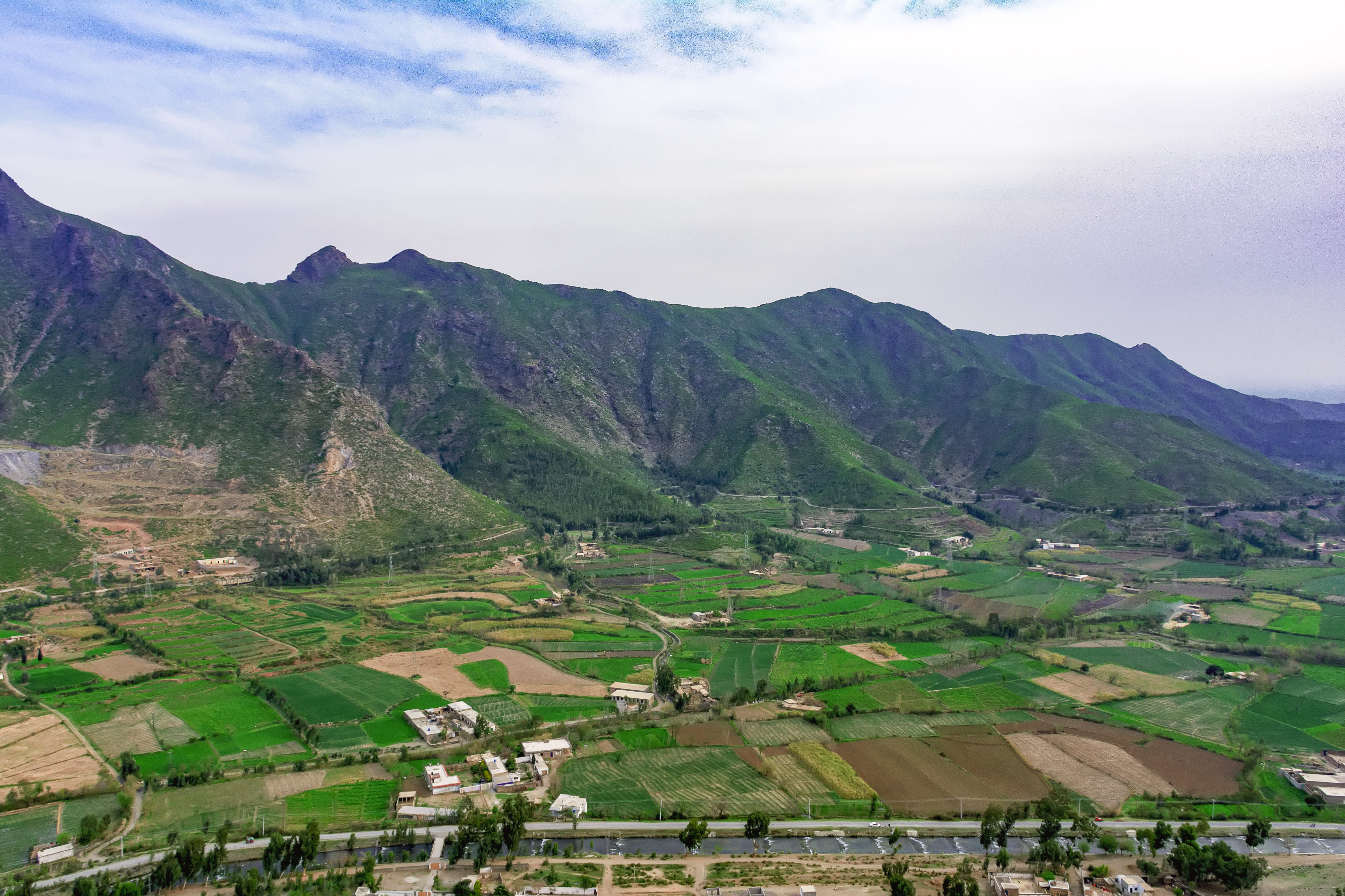 slope, outdoors, agriculture, beauty in nature, 5K, green, tranquility, tranquil scene, landscape, spring, no people, valley, sky, grassland, scenery, HD Wallpaper