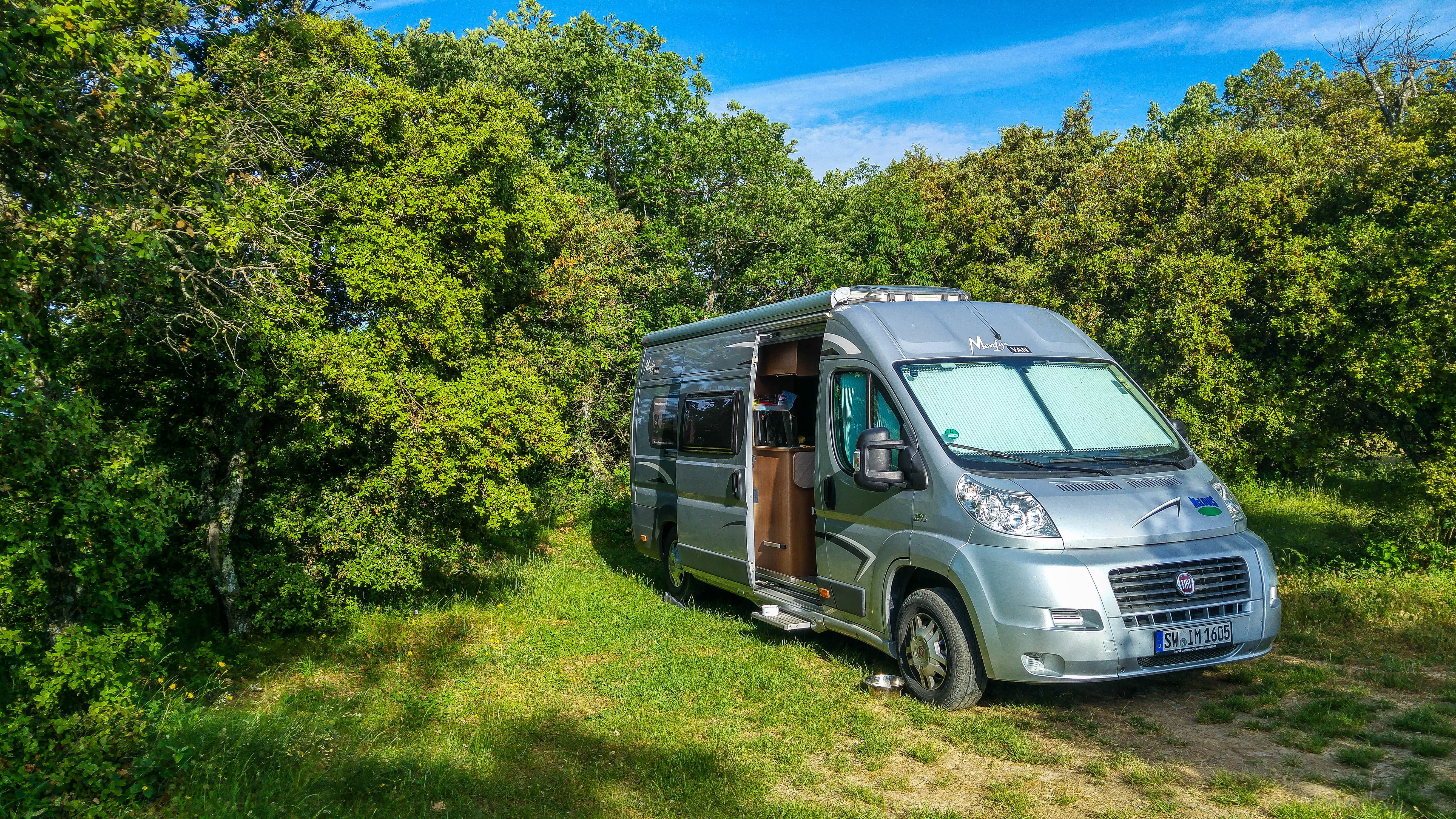 campsite, travel, bush, no people, transportation, vanlife, car, day, land, vacations, van, field, box car, wild camping, mode of transportation, plant, HD Wallpaper
