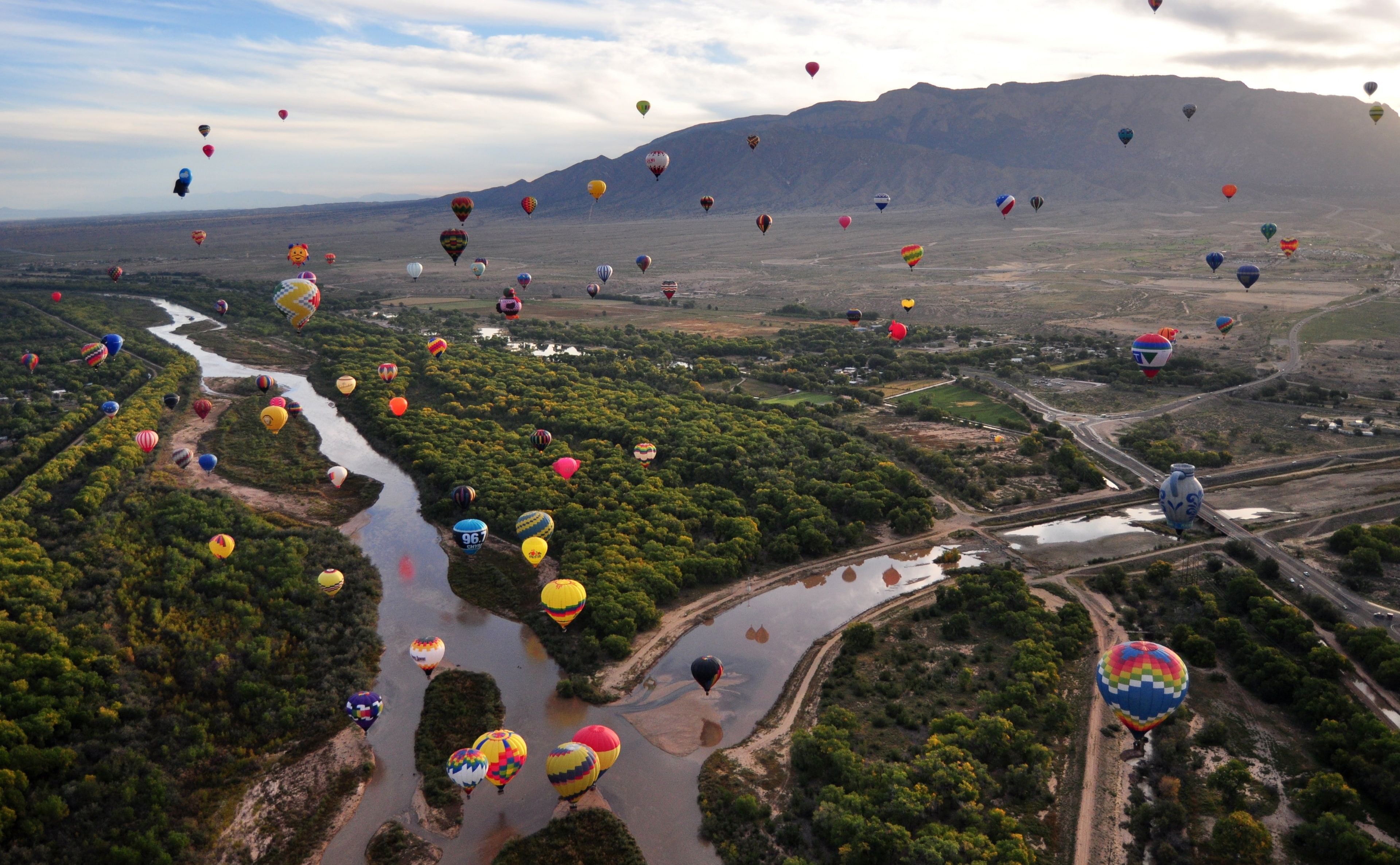 leisure activity, hot, newmexico, rio, 4K, Balloons, environment, sky, Albuquerque, plant, grande, outdoors, assorted, nature, fiesta, beauty in nature, HD Wallpaper