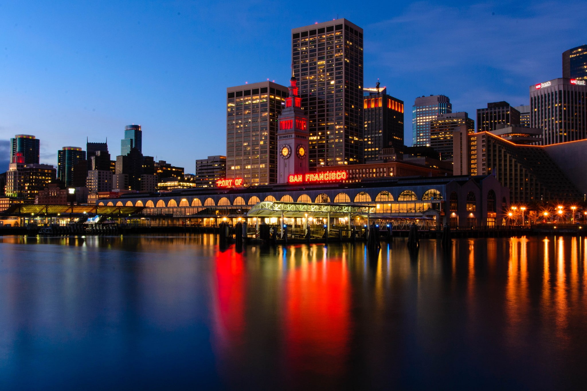 waterfront, sky, tall - high, urban, building, night, built structure, architecture, office building exterior, building exterior, water, cityscape, nightlife, HD Wallpaper