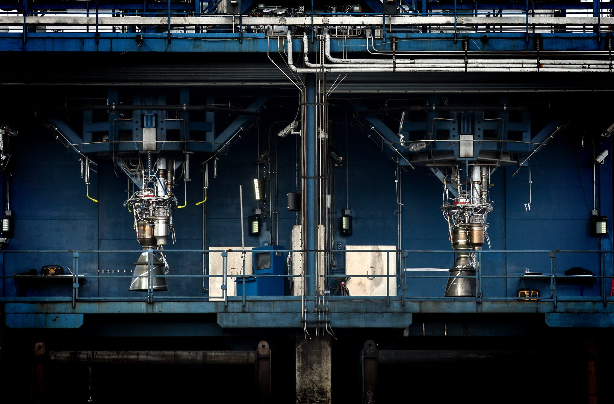 propulsion, train, Motors, building exterior, machinery, harbor, 1080P, lighting equipment, engines, train - vehicle, outdoors, industry, industries, mode of transportation, HD Wallpaper