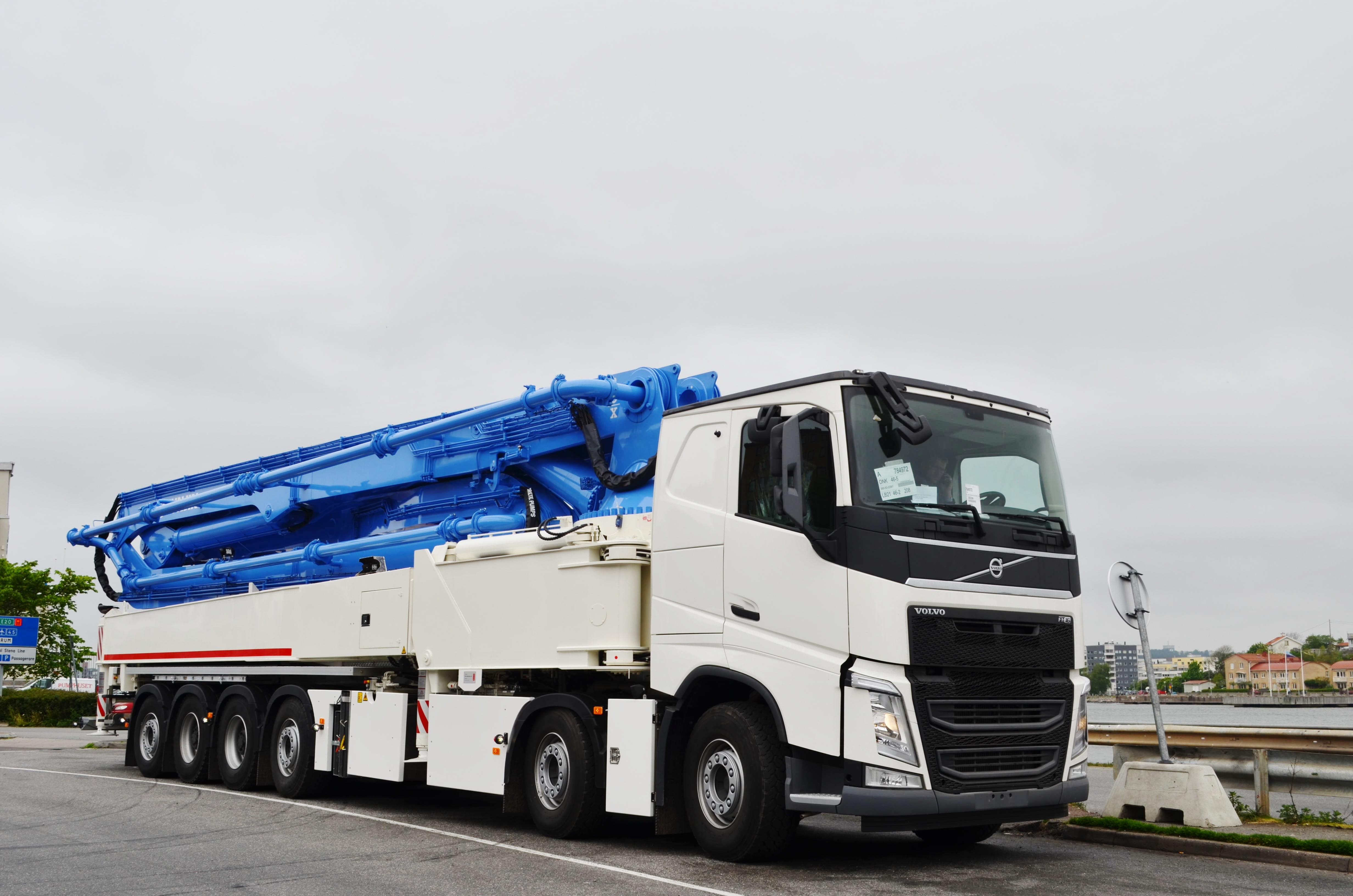 day, business, construct, mode of transportation, motor vehicle, Concrete, commercial land vehicle, sky, volvo, overcast, trucking, freight transportation, HD Wallpaper