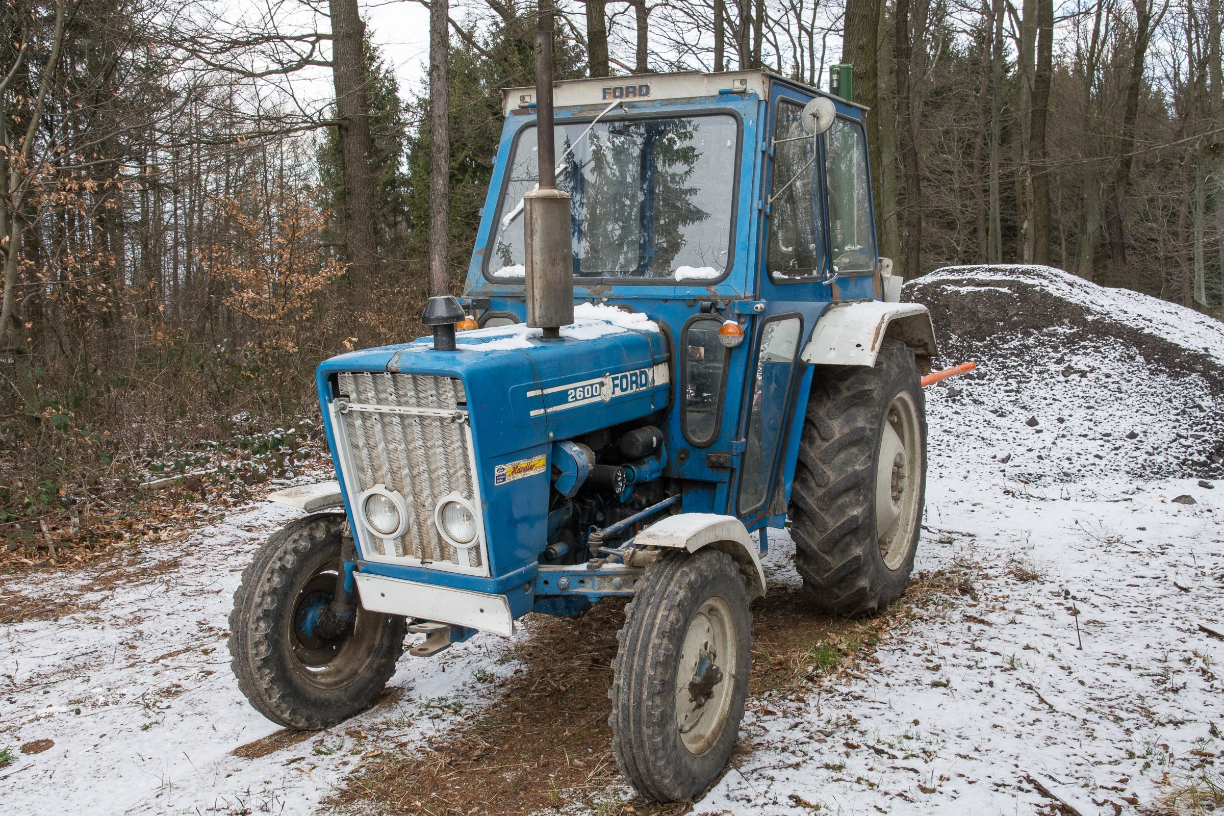 land vehicle, Agricultural Machine, travel, mode of transportation, day, plant, mode of transport, non-urban scene, tractor, blue, land, transportation, HD Wallpaper