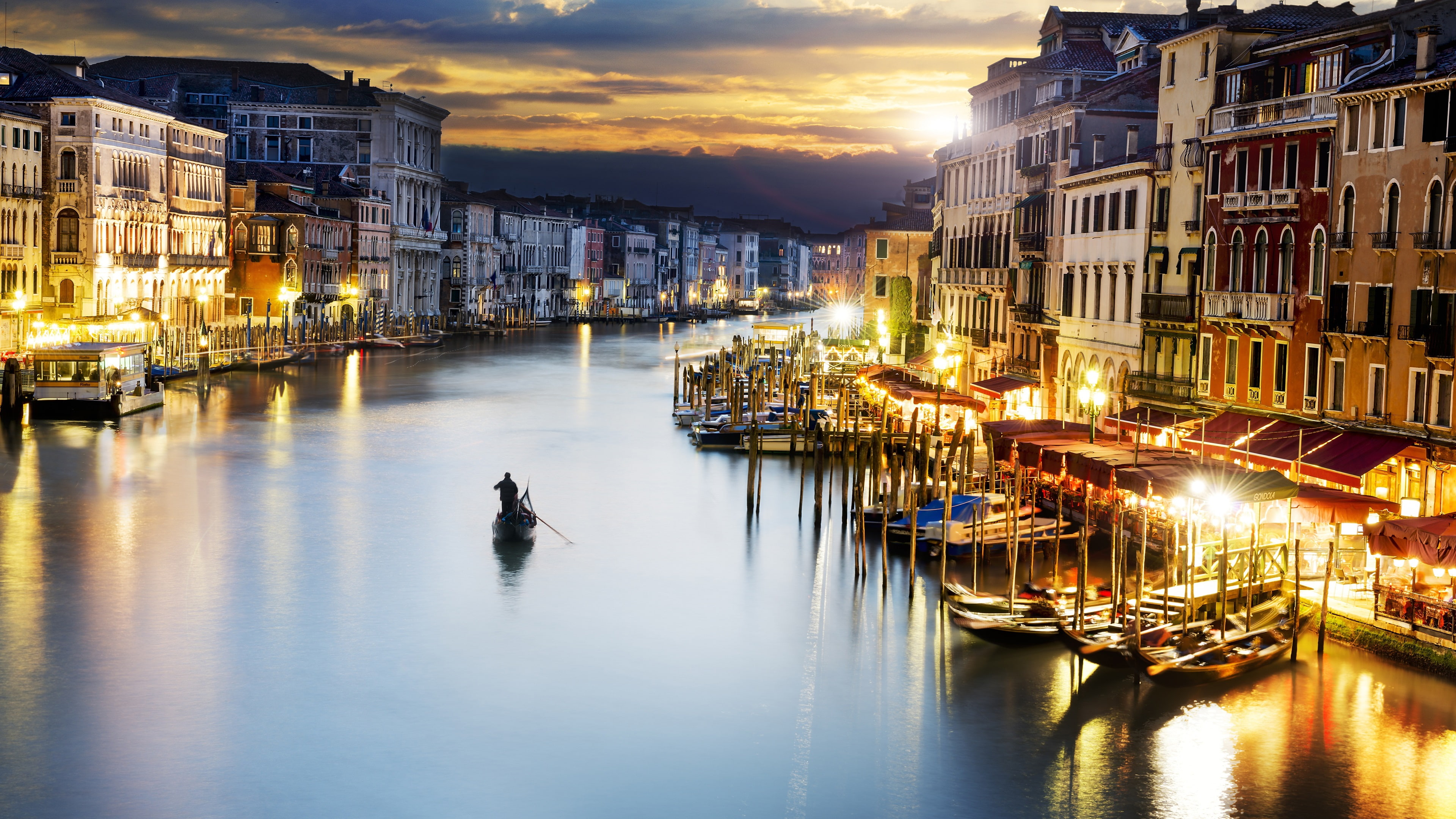 City, Illumination, Venice, River, Italy, 4K, Boats, Evening, Buildings, HD Wallpaper