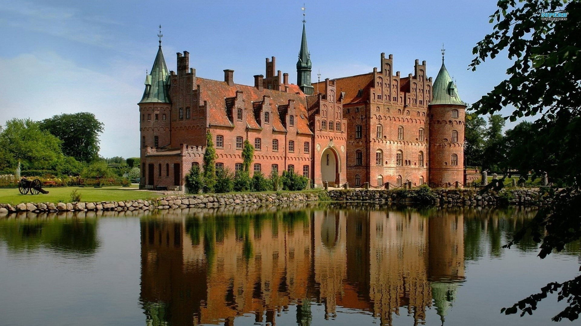 water, Denmark, architecture, outdoors, no people, landscape, nature, building, building exterior, reflection, tree, tourism, history, plant, travel destinations, HD Wallpaper