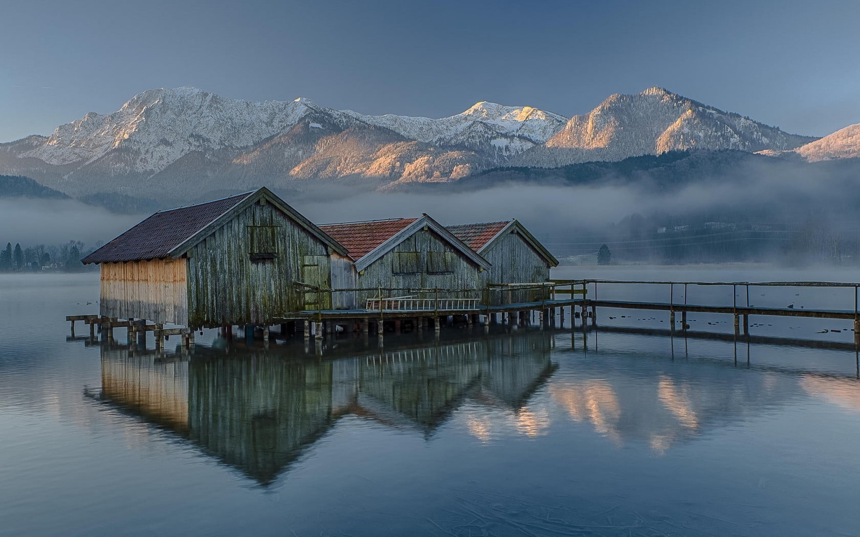 lake, mountain peak, reflection, 720P, building, pier, forest, white, house, mountain, building exterior, mist, beauty in nature, scenics - nature, built structure, HD Wallpaper