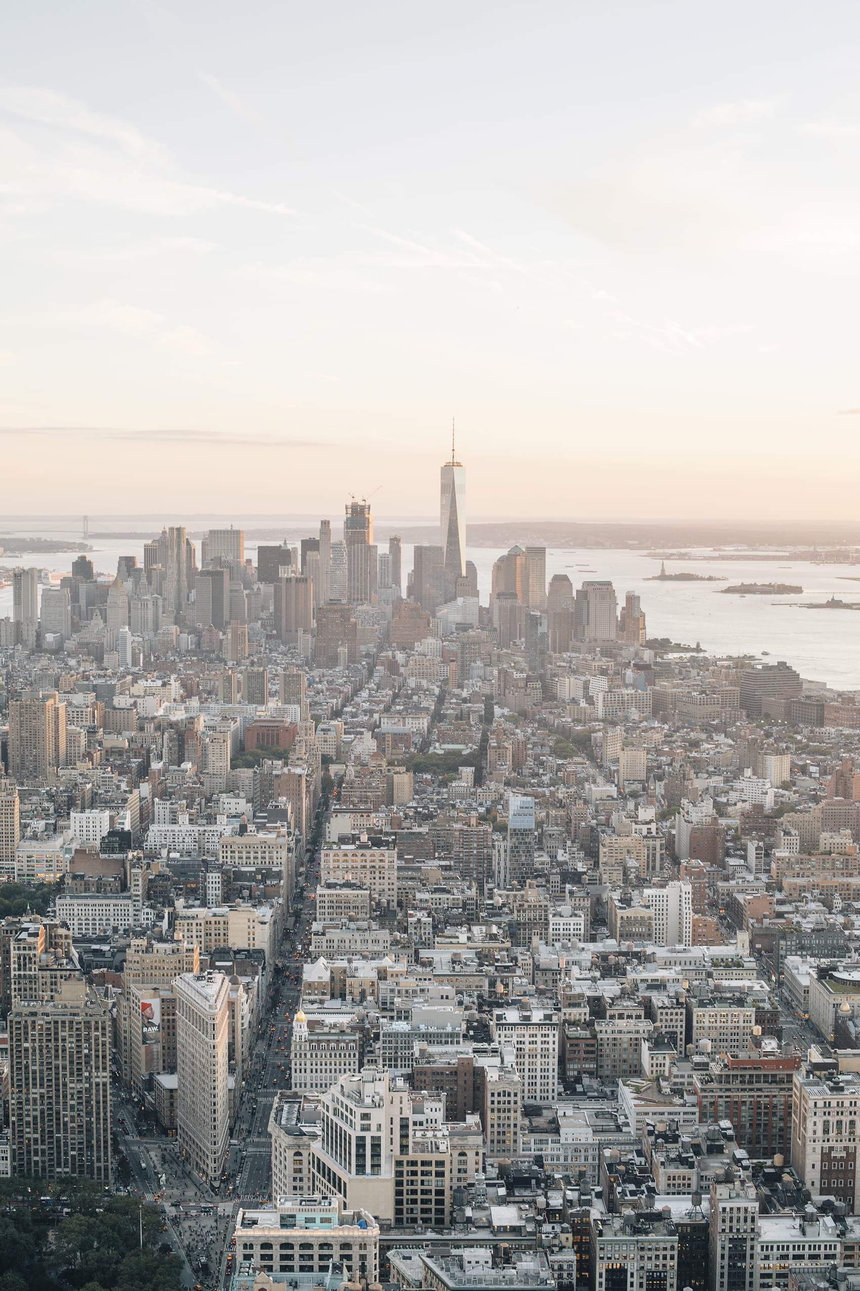 nyc, skyscraper, travel destinations, new york, outdoors, angle, crowd, sky, urban, sea, architecture, sunset, dom tower, 1080P, empire state, building, Phone HD Wallpaper