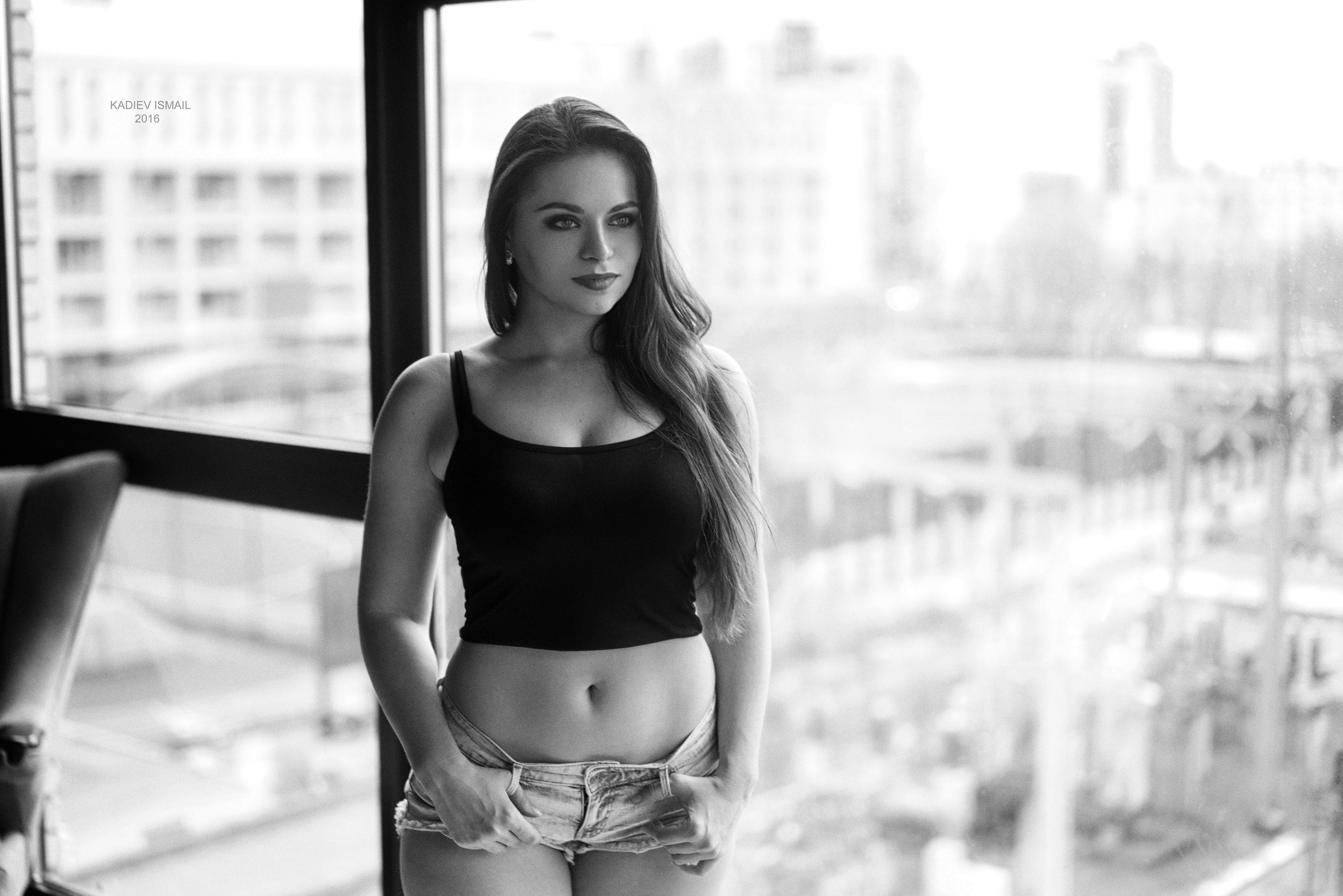 beautiful woman, lifestyles, wall, architecture, adult, grayscale, young women, built structure, women, standing, looking away, clothing, portrait, Kadiev Ismail, HD Wallpaper