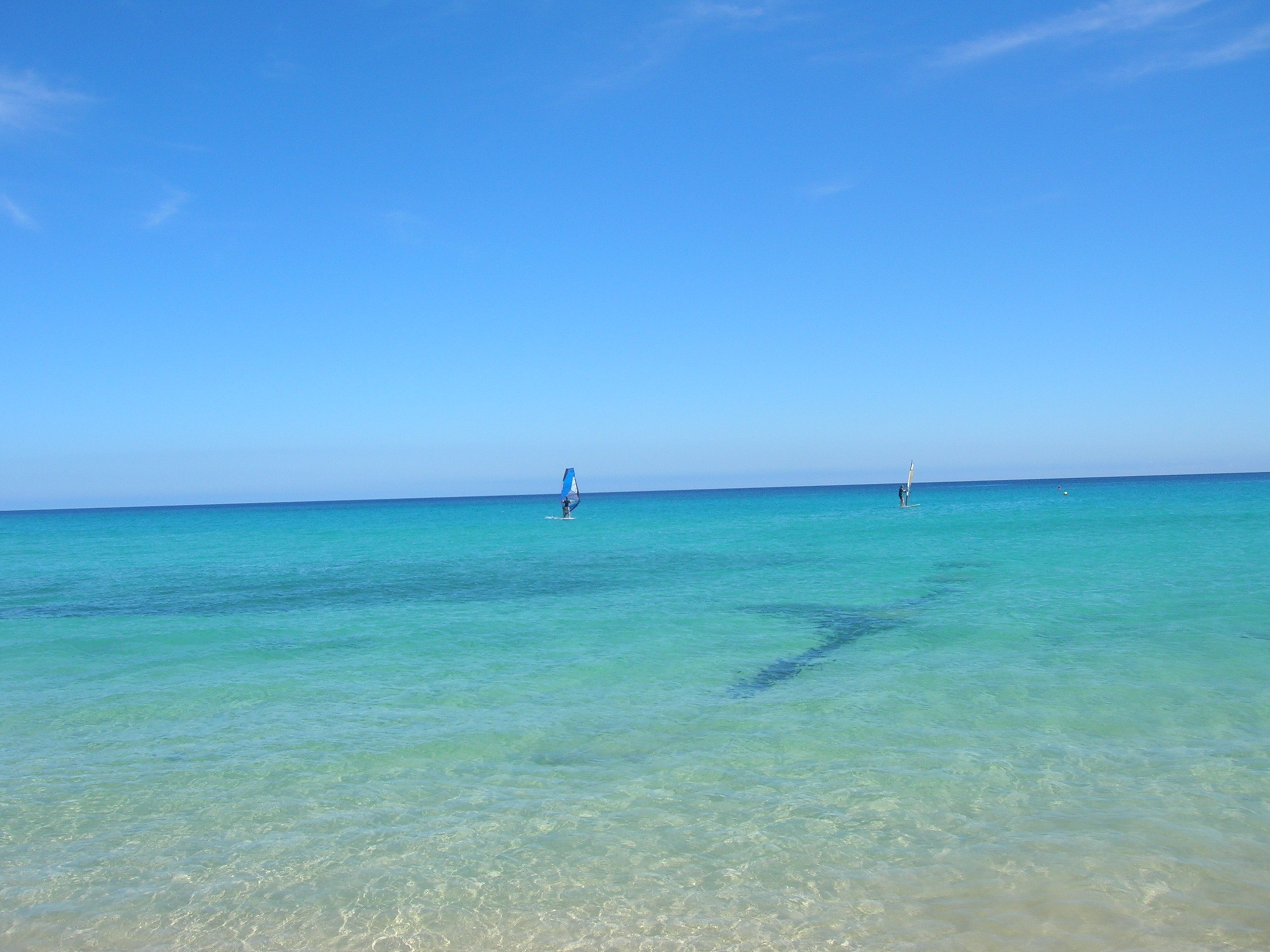 blue, holiday, fuerteventura, non-urban scene, scenics - nature, sea, tranquil scene, wind surfing, spain, 2K, day, clear sky, turquoise colored, tranquility, HD Wallpaper