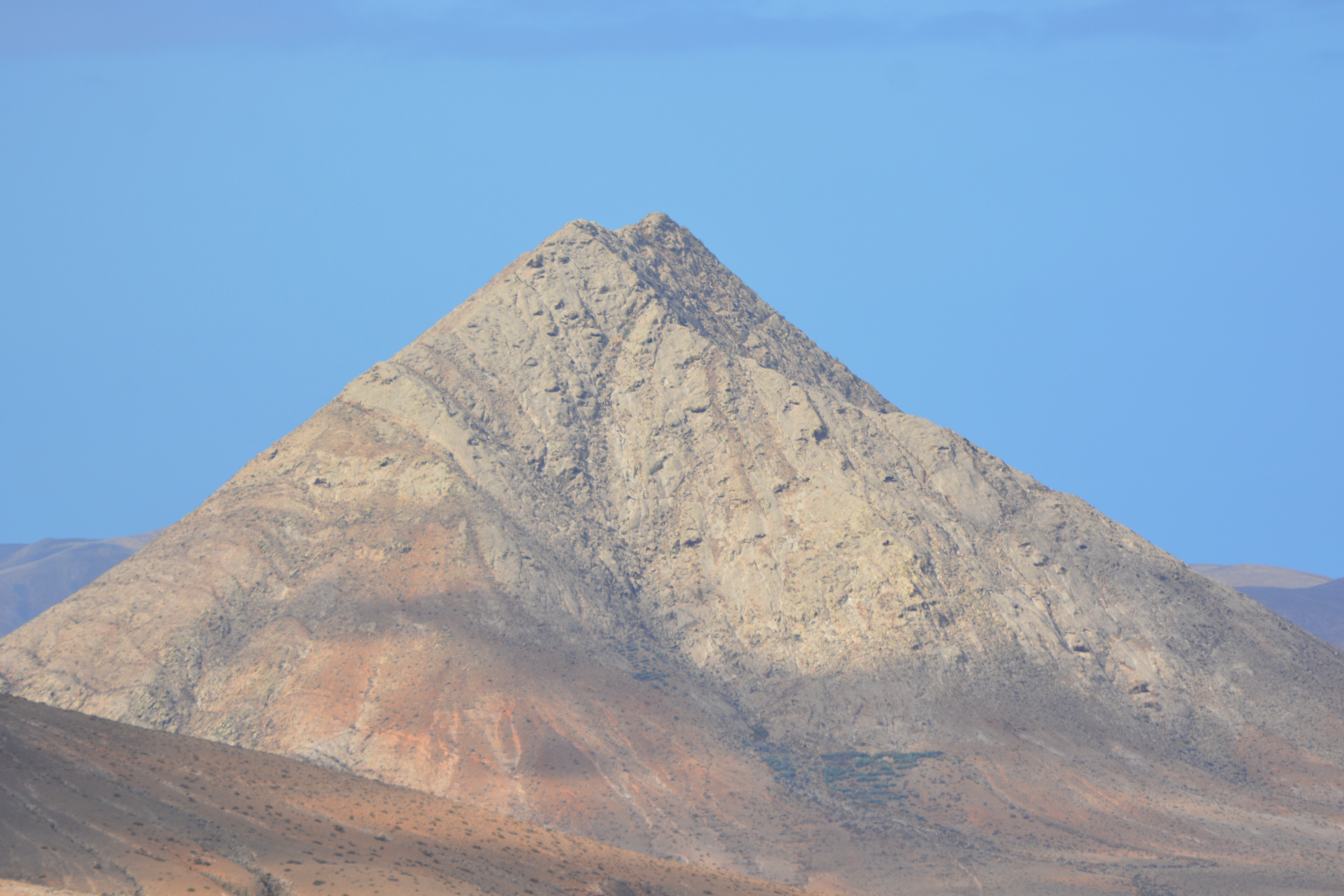 sacred mountain, 5K, tindaya, scenics - nature, non-urban scene, nature, physical geography, ancient civilization, tourism, travel, mountain peak, beauty in nature, HD Wallpaper