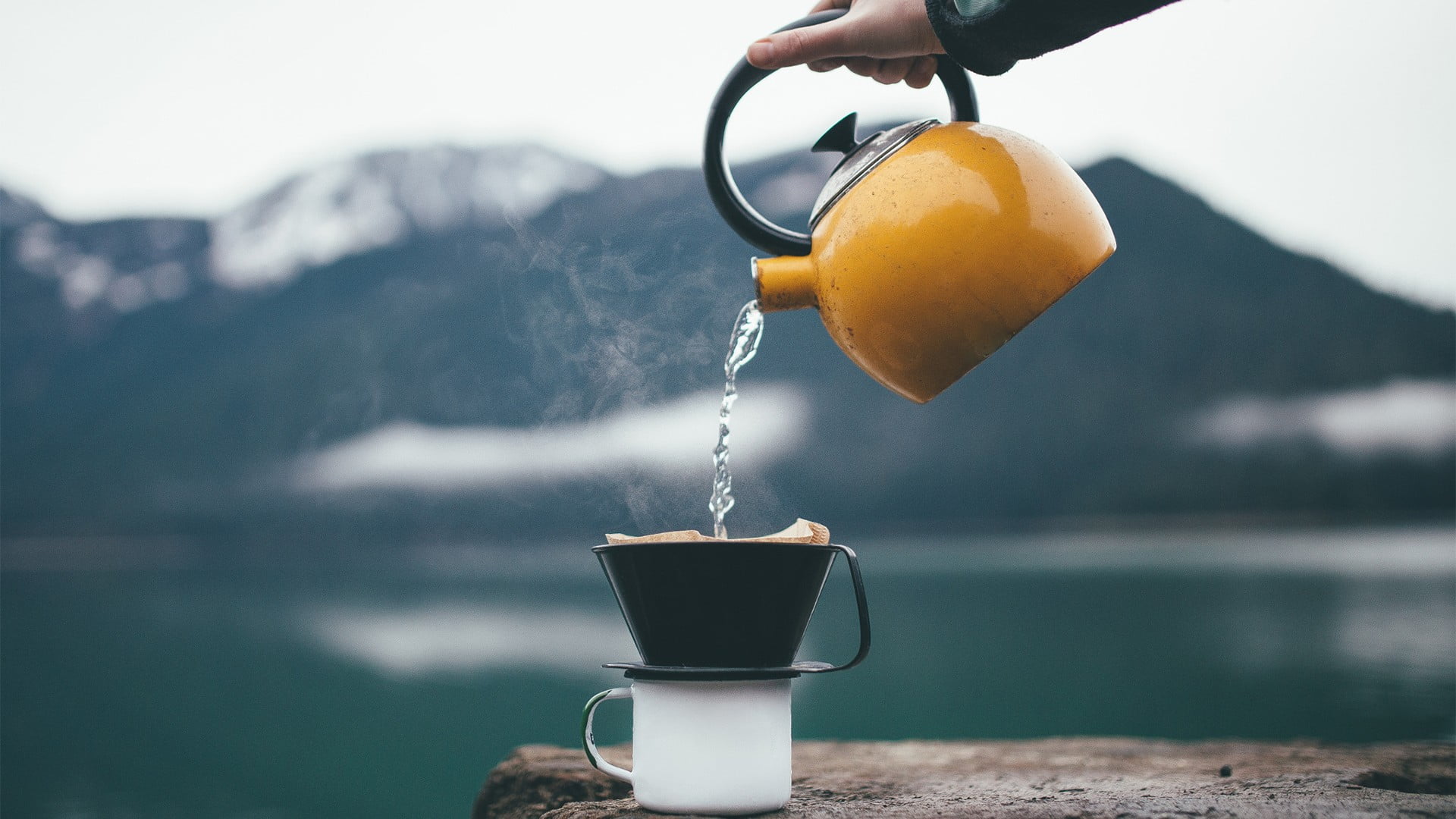 food and drink, focus on foreground, close-up, yellow, snowy peak, human hand, water, freshness, 1080P, mountains, smoke, teapot, food, cup, mountain, HD Wallpaper