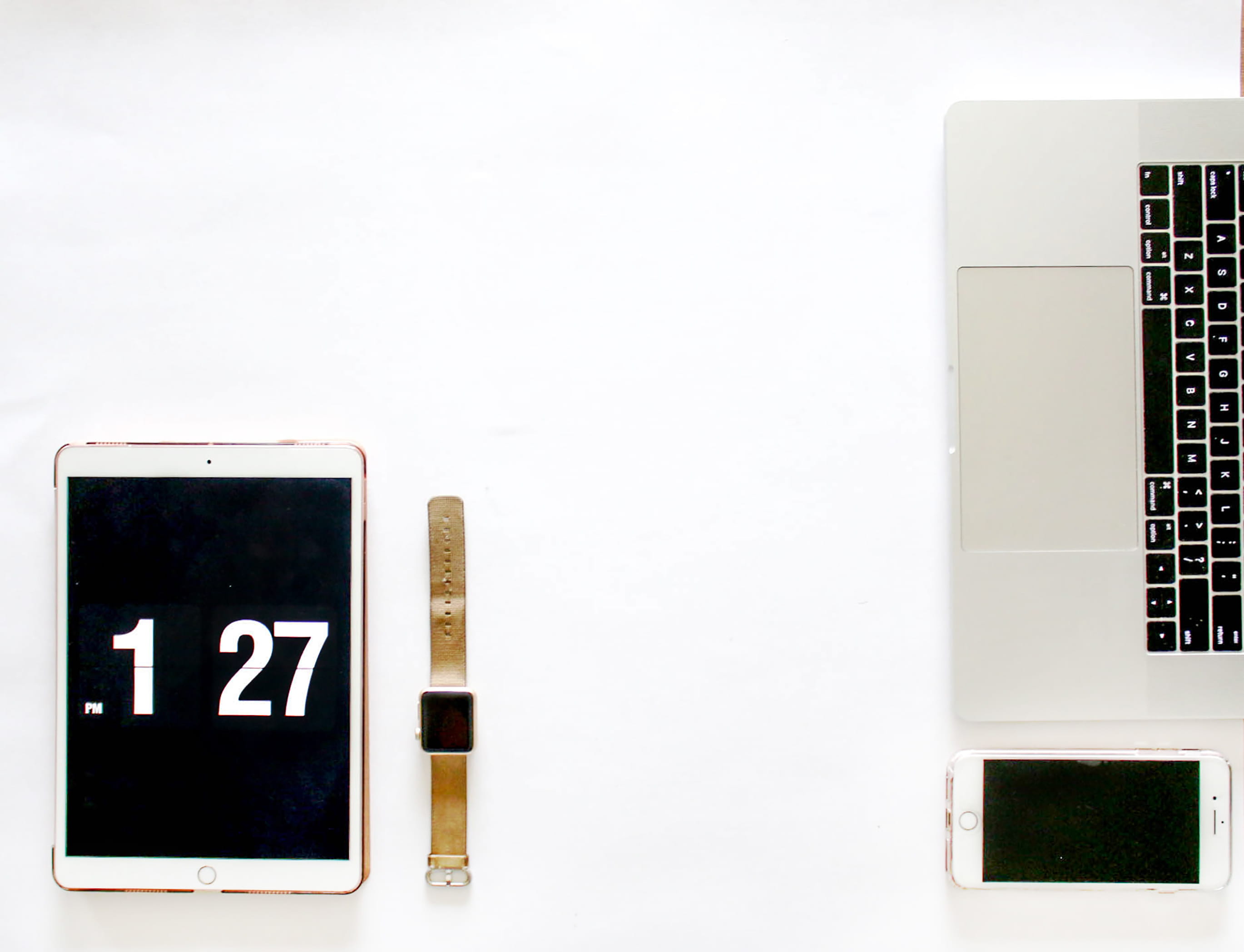 indoors, portability, smartphone, products, iphone, touchscreen, wireless, computer, digital, sport, equipment, watch, studio shot, gold, case, no people, HD Wallpaper
