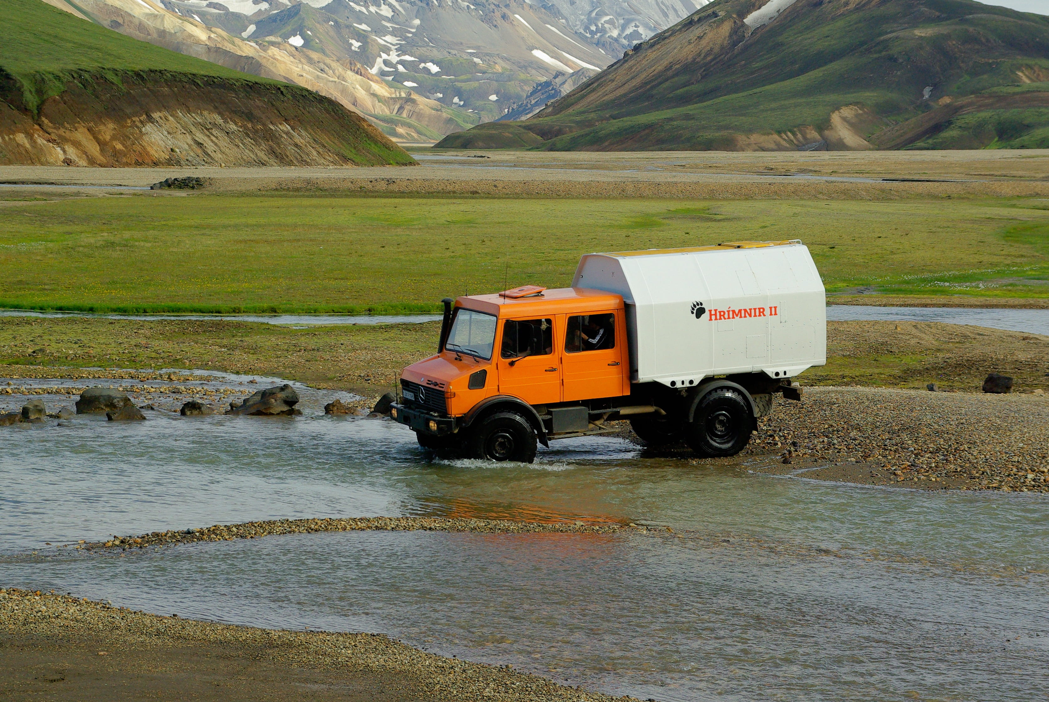 parked, heavy, near, nature, 2K, transportation, scenics - nature, adventure, day, equipment, mountain, landmannalaugar, torrent, water, mode of transportation, HD Wallpaper