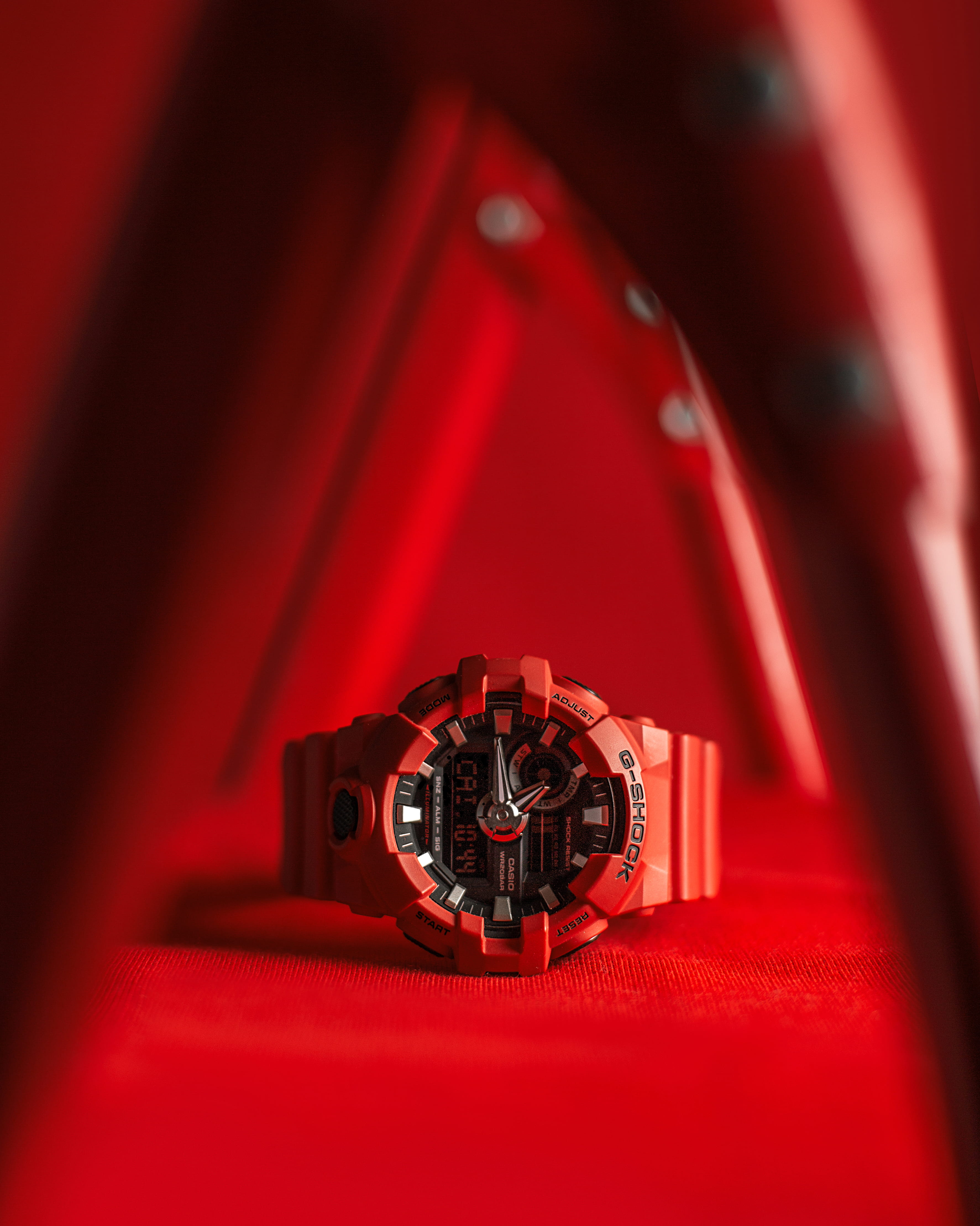 shock, close-up, accuracy, photography, fashion, single object, digital, minute hand, g, studio shot, timer, red, selective focus, watch, indoors, selective, Phone HD Wallpaper