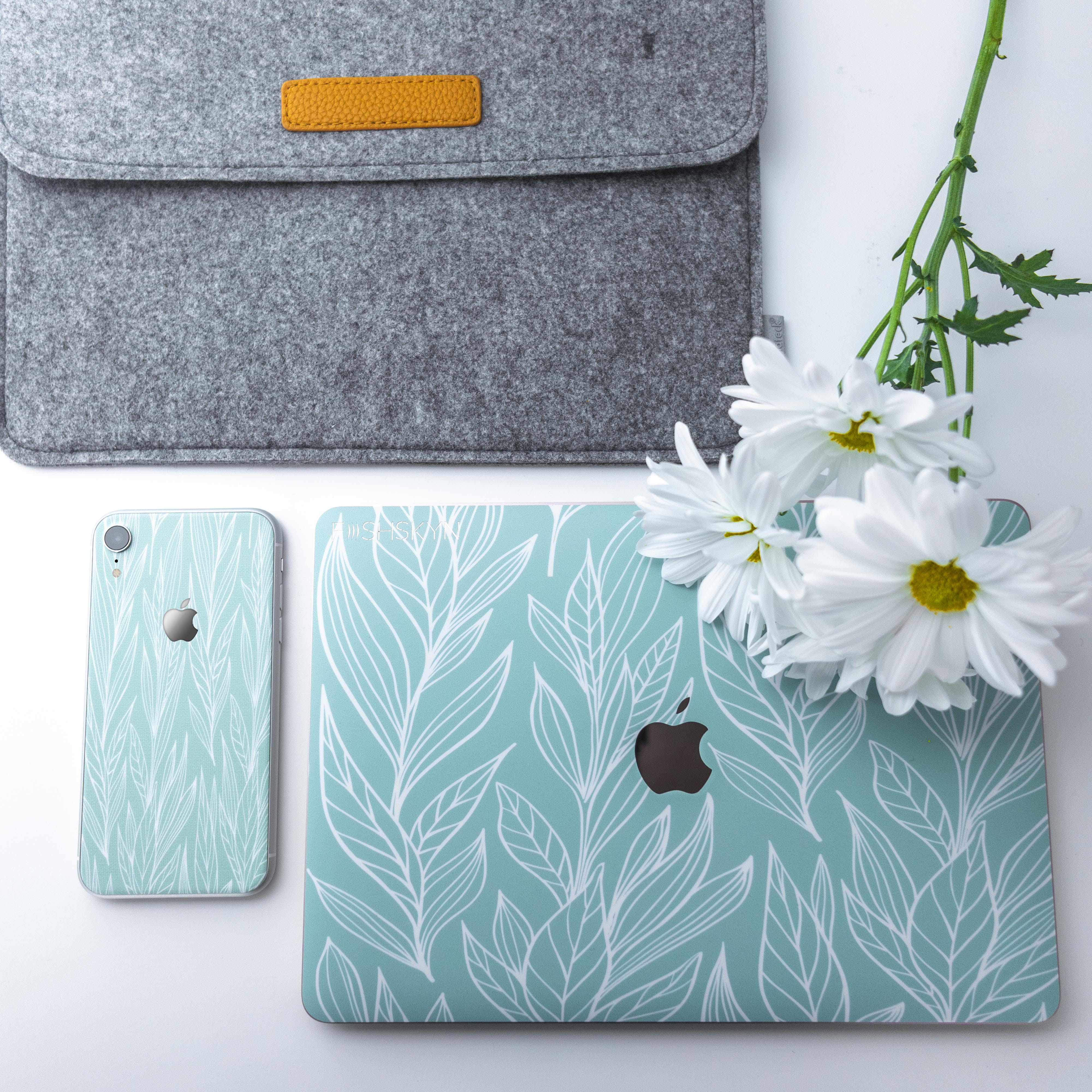 flower head, art and craft, beauty in nature, pattern, work desk, vulnerability, white, growth, close-up, daisies, mobile phone, green color, floral, macbook, Phone HD Wallpaper